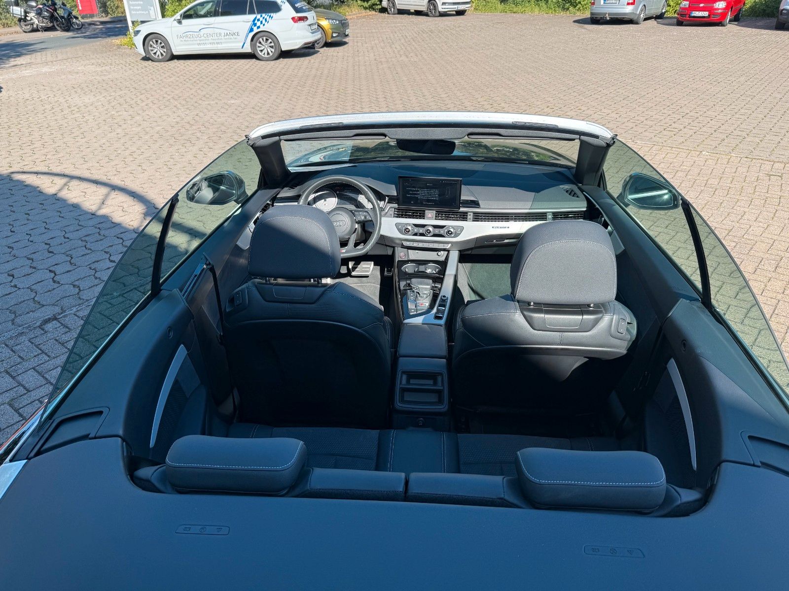 Fahrzeugabbildung Audi S5 Cabriolet 3.0 TFSI quattro Navi,SHZ,LED