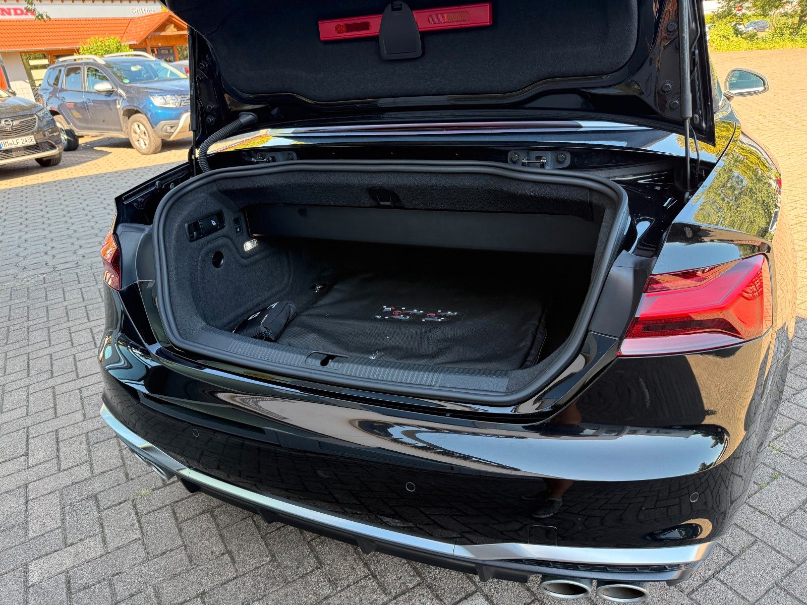 Fahrzeugabbildung Audi S5 Cabriolet 3.0 TFSI quattro Navi,SHZ,LED