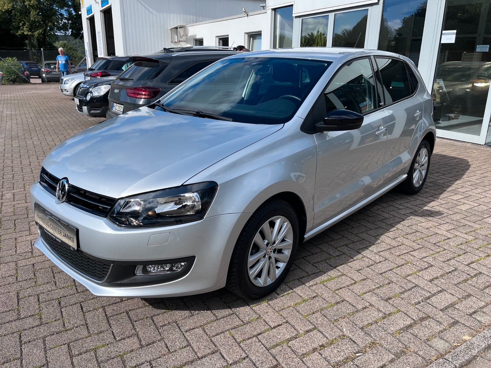 Fahrzeugabbildung Volkswagen Polo V Style Automatik +Neuzustand/Sitzheizung+