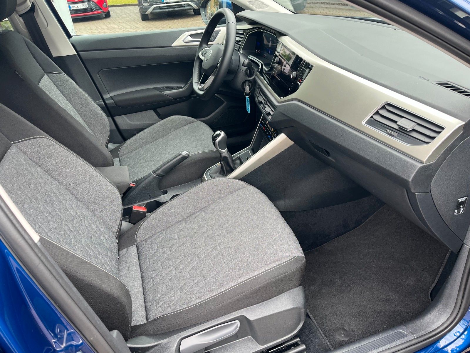 Fahrzeugabbildung Volkswagen Taigo Move +Sitzheizung/Allwetter/CarPlay+
