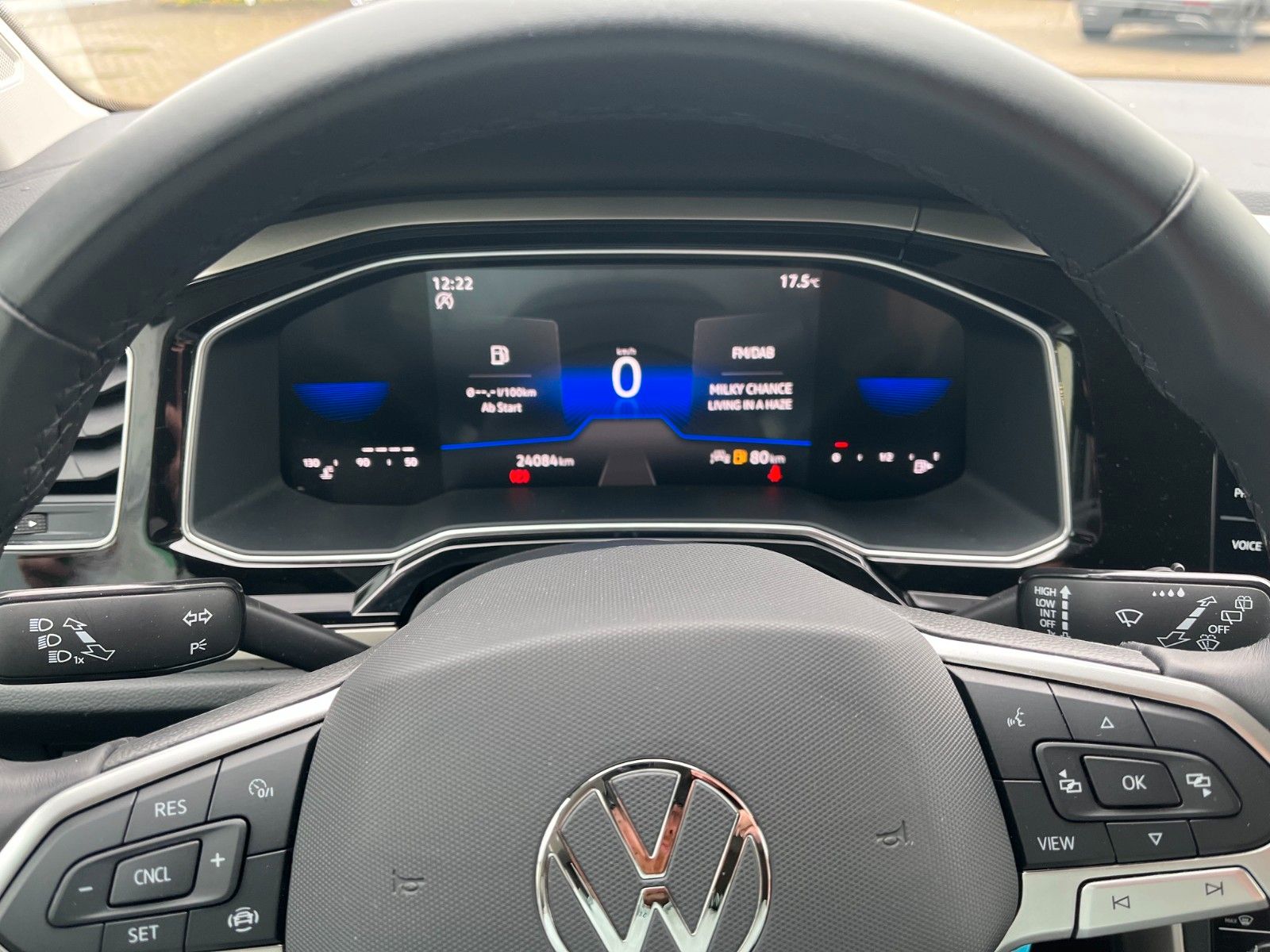 Fahrzeugabbildung Volkswagen Taigo Move +Sitzheizung/Allwetter/CarPlay+