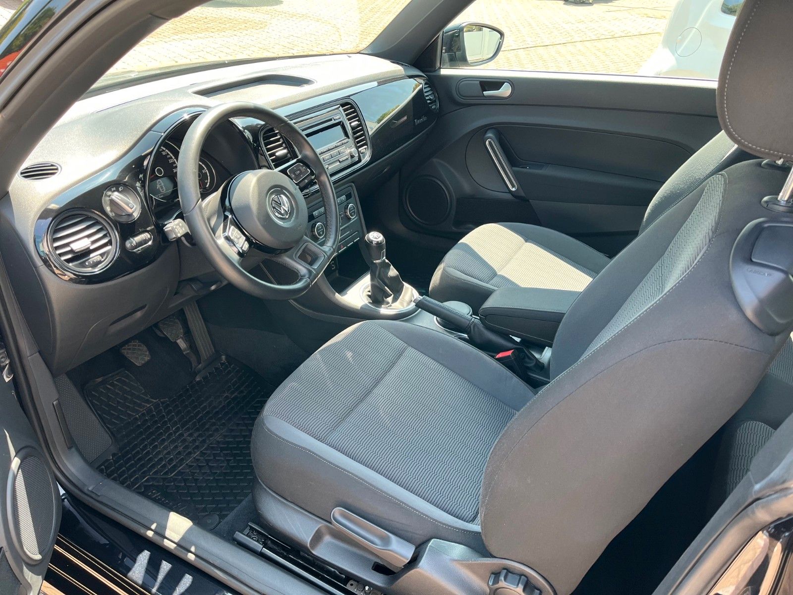 Fahrzeugabbildung Volkswagen Beetle Lim. +Sitzheiz/Tempo/CD Radio+