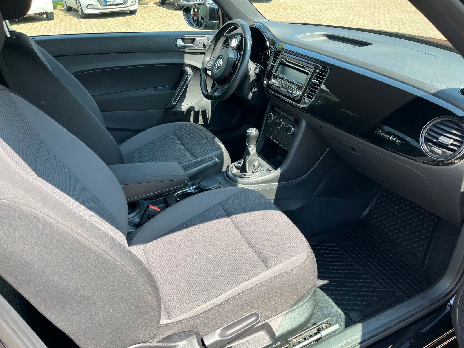 Fahrzeugabbildung Volkswagen Beetle Lim. +Sitzheiz/Tempo/CD Radio+