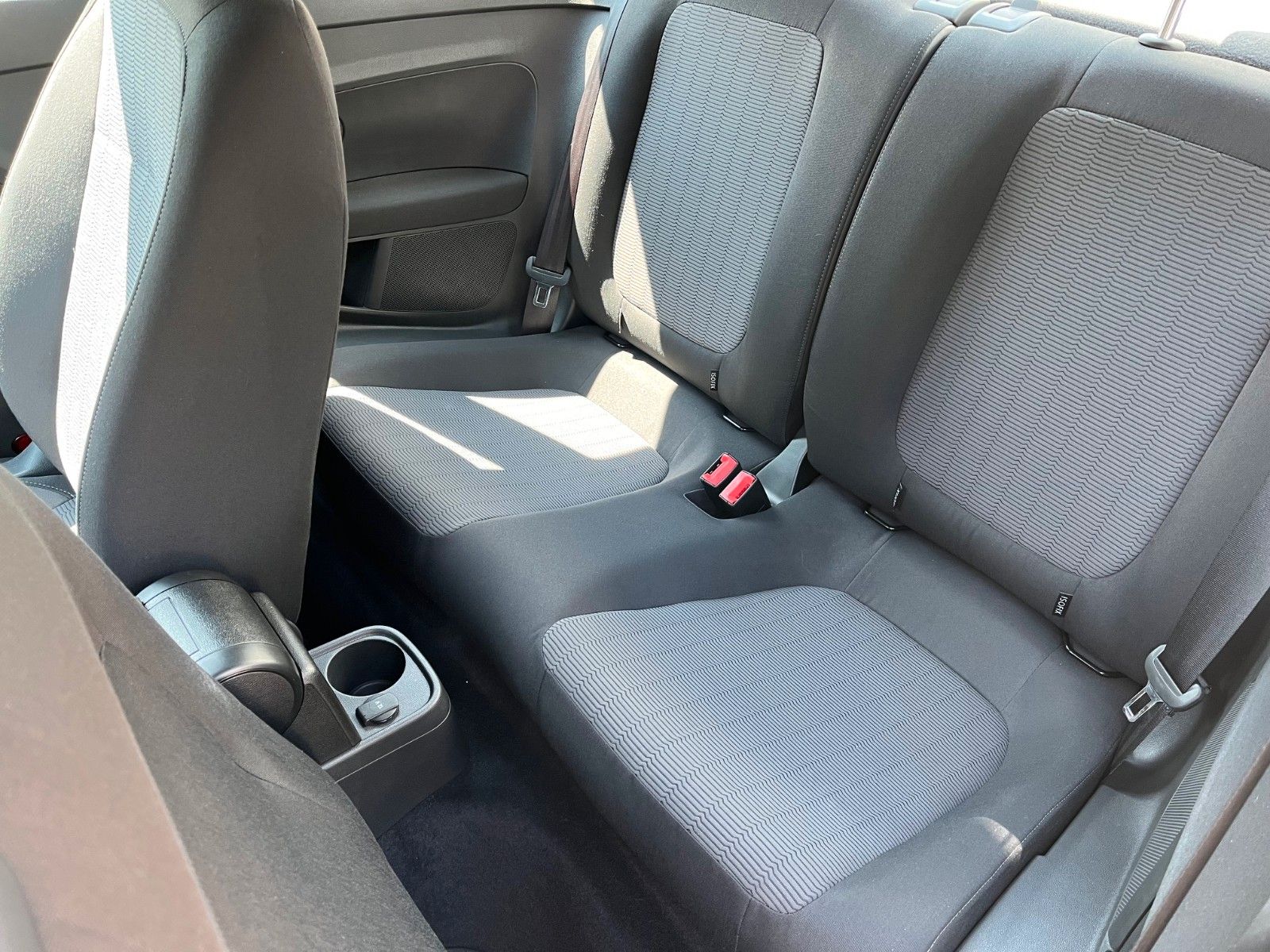 Fahrzeugabbildung Volkswagen Beetle Lim. +Sitzheiz/Tempo/CD Radio+