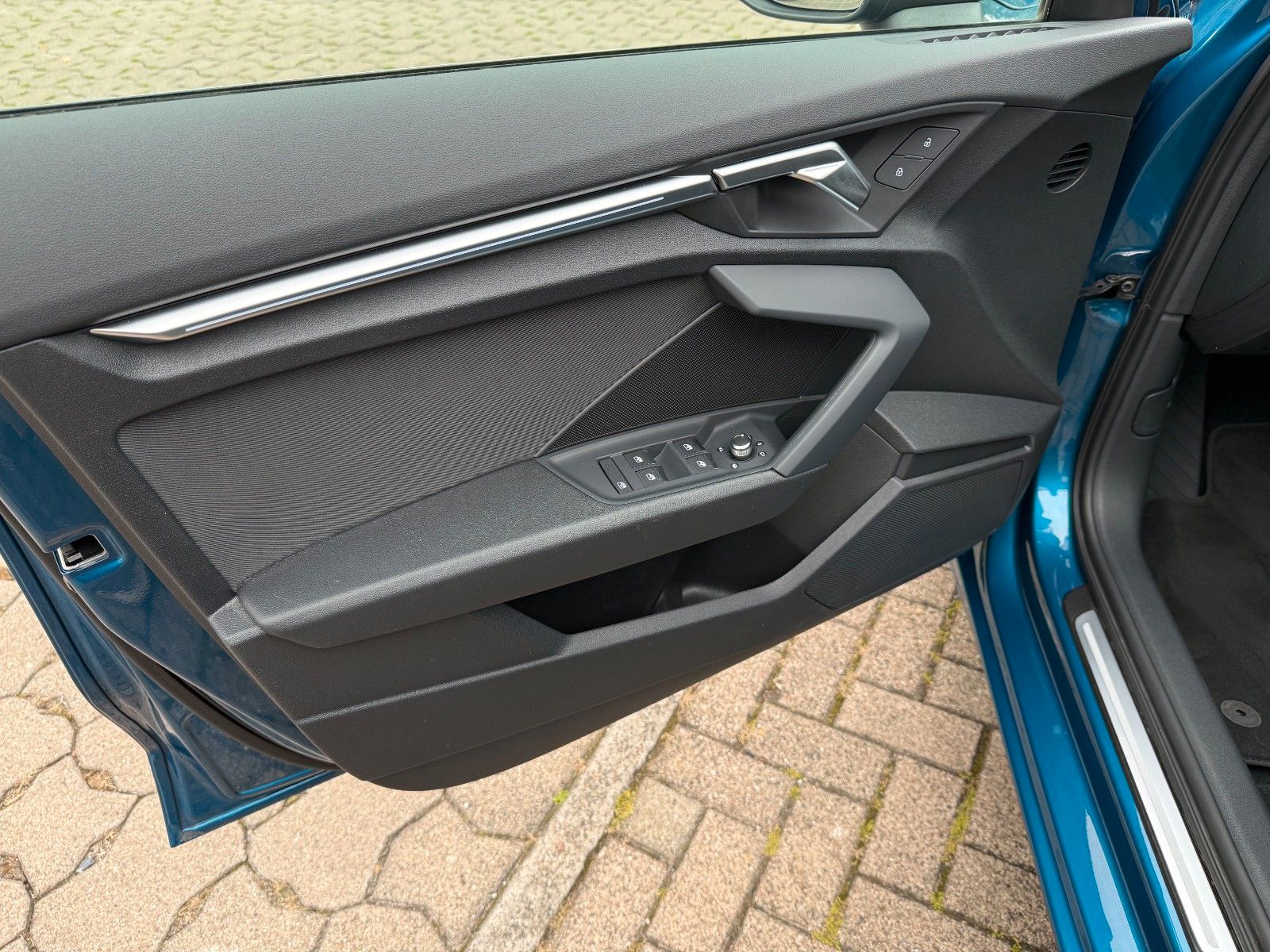 Fahrzeugabbildung Audi A3 Sportback 35TFSI advanced Pano,Matrix,App,PDC