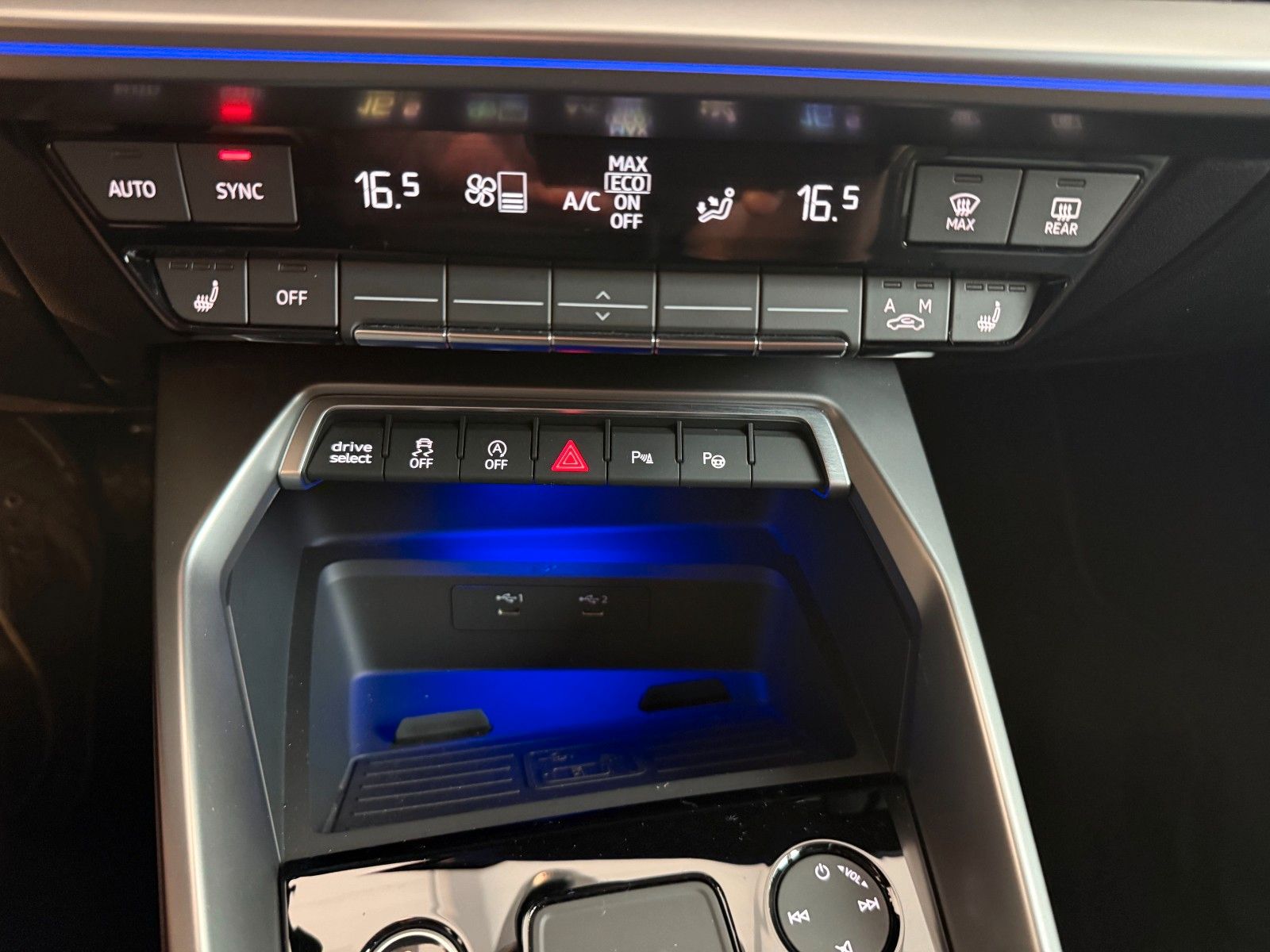 Fahrzeugabbildung Audi A3 Sportback 35TFSI advanced Pano,Matrix,App,PDC
