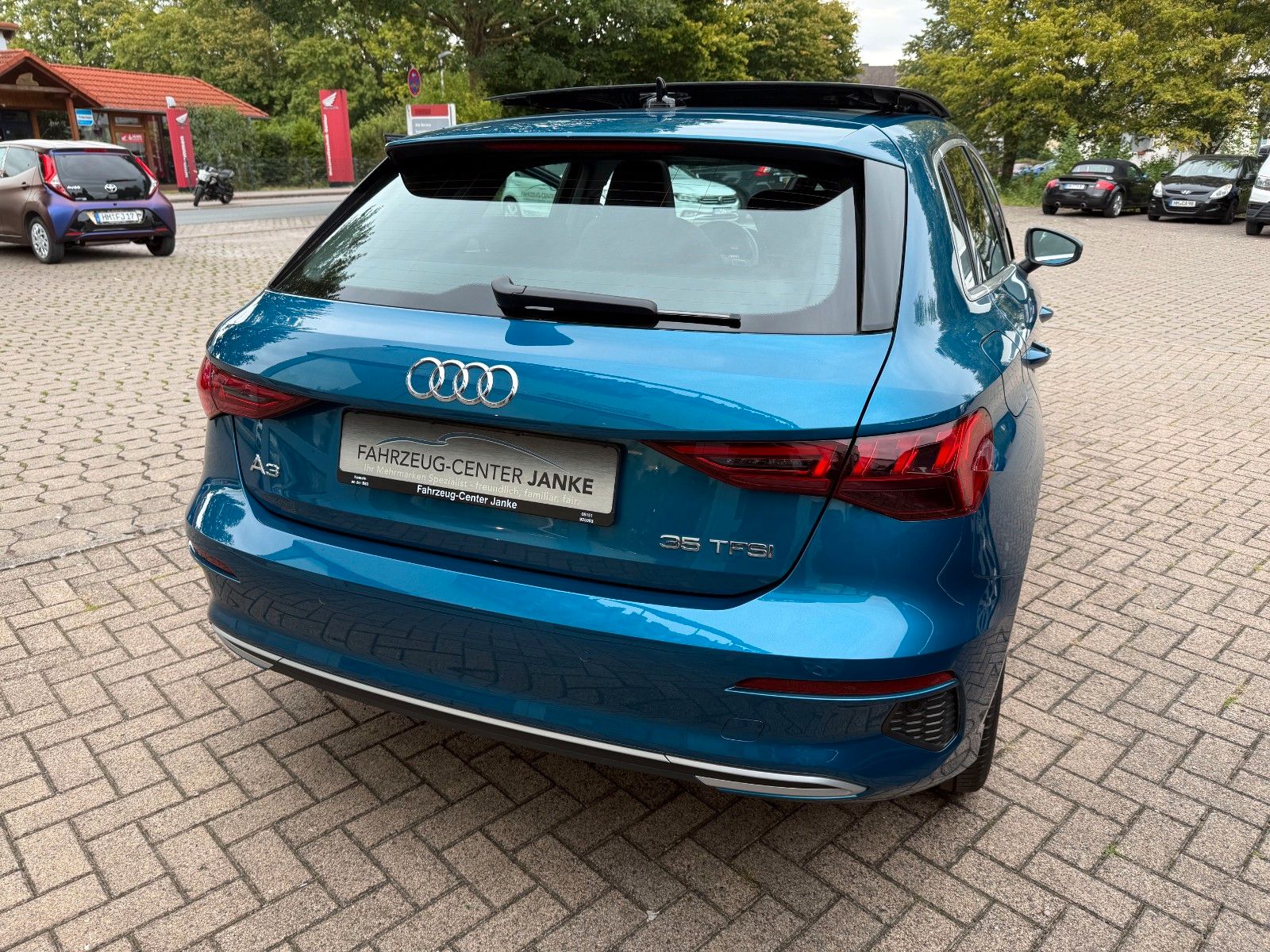 Fahrzeugabbildung Audi A3 Sportback 35TFSI advanced Pano,Matrix,App,PDC