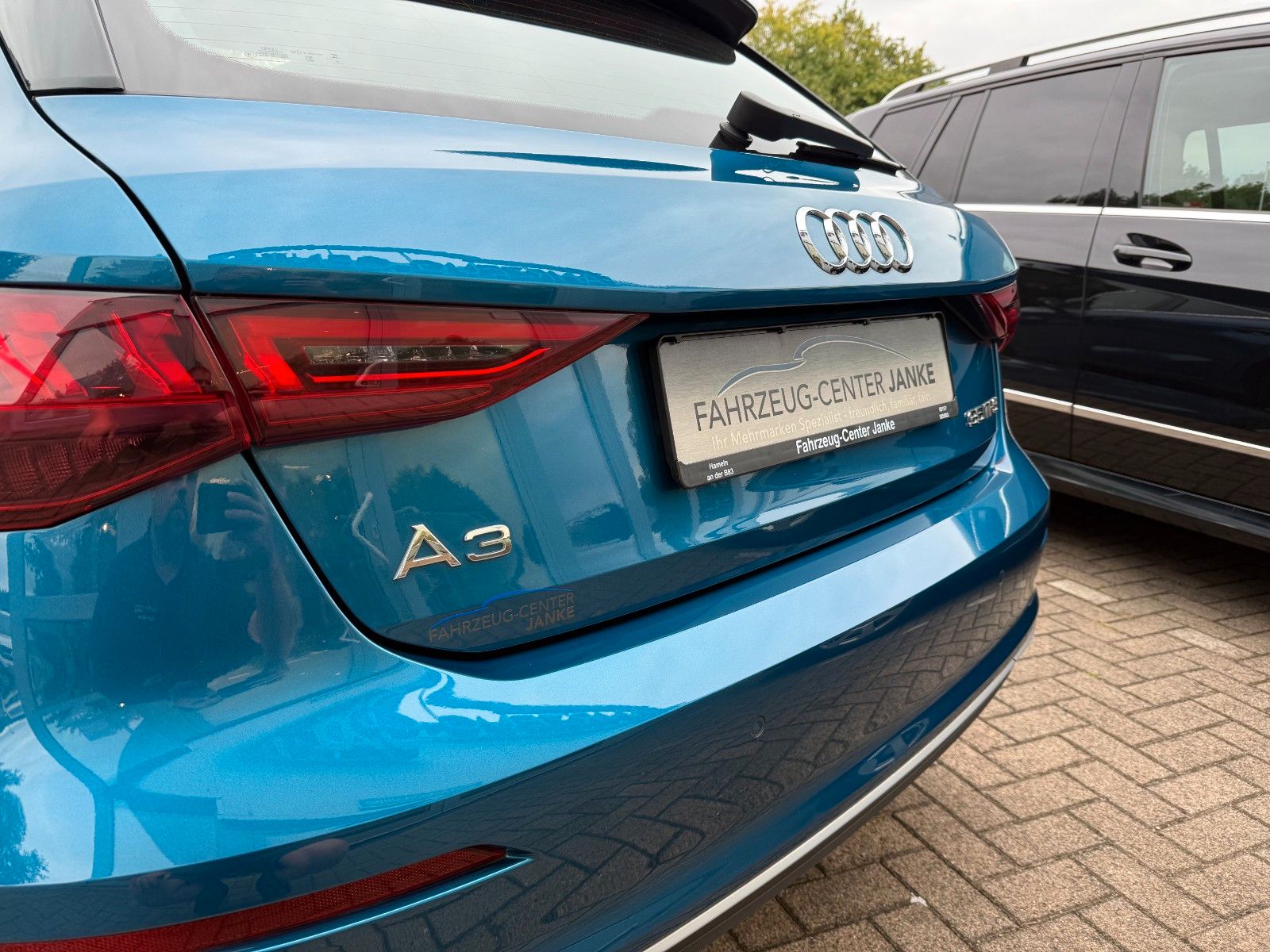 Fahrzeugabbildung Audi A3 Sportback 35TFSI advanced Pano,Matrix,App,PDC