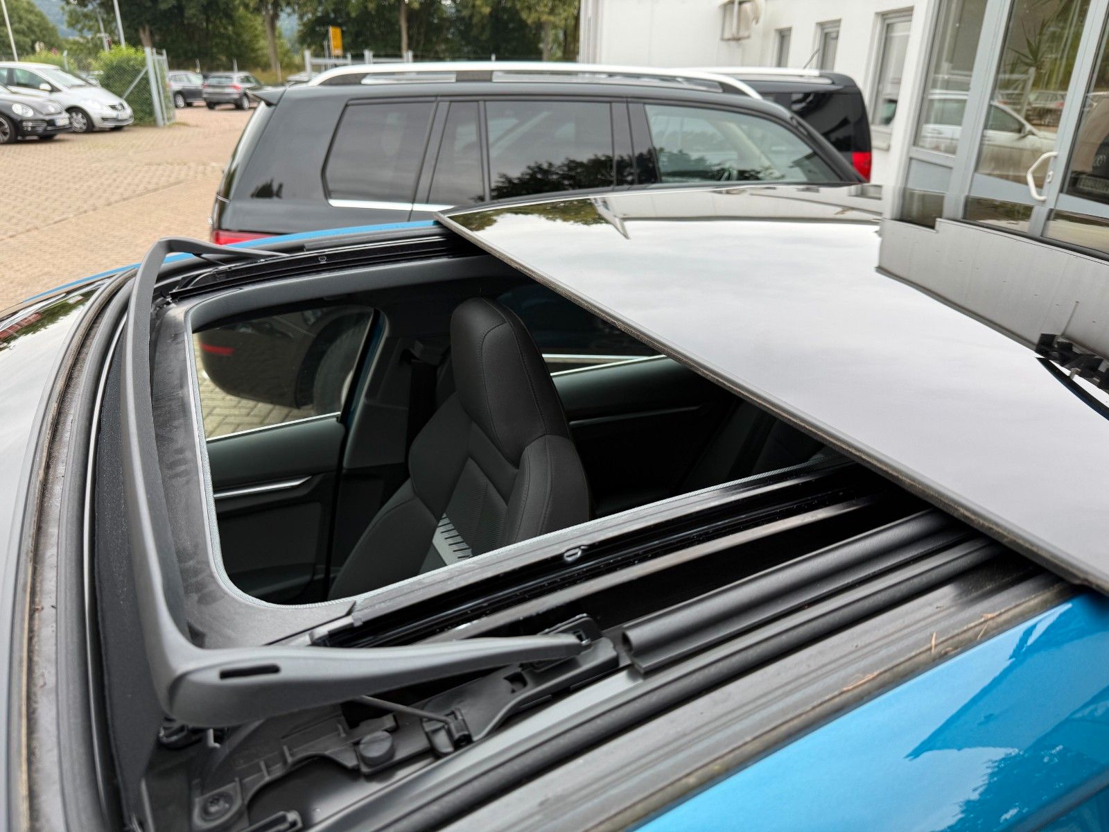 Fahrzeugabbildung Audi A3 Sportback 35TFSI advanced Pano,Matrix,App,PDC