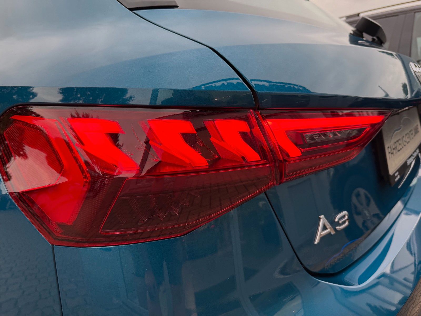 Fahrzeugabbildung Audi A3 Sportback 35TFSI advanced Pano,Matrix,App,PDC