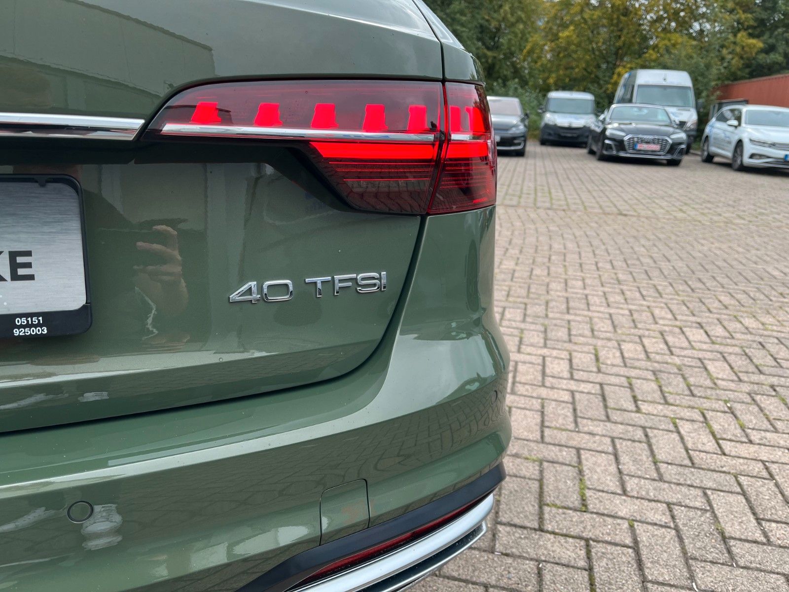 Fahrzeugabbildung Audi A4 Avant 40 TFSI +LED/Massage/Navi/Sitzheiz+