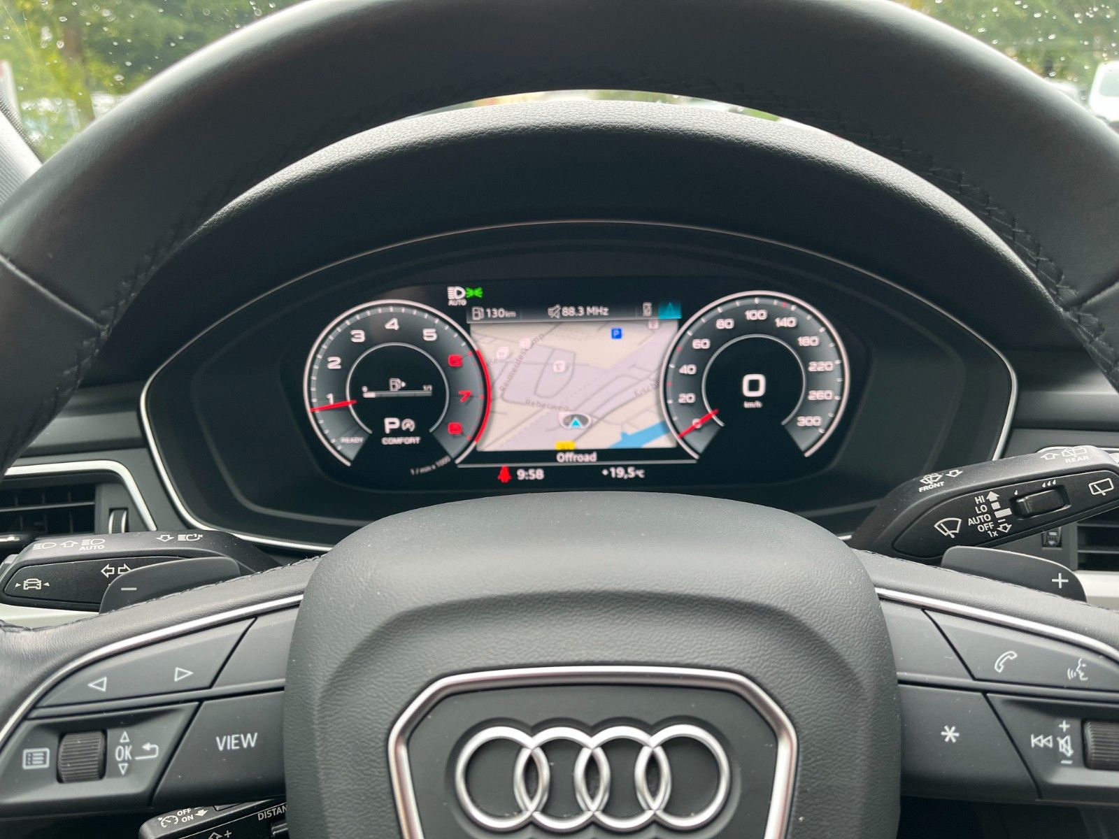 Fahrzeugabbildung Audi A4 Avant 40 TFSI +LED/Massage/Navi/Sitzheiz+