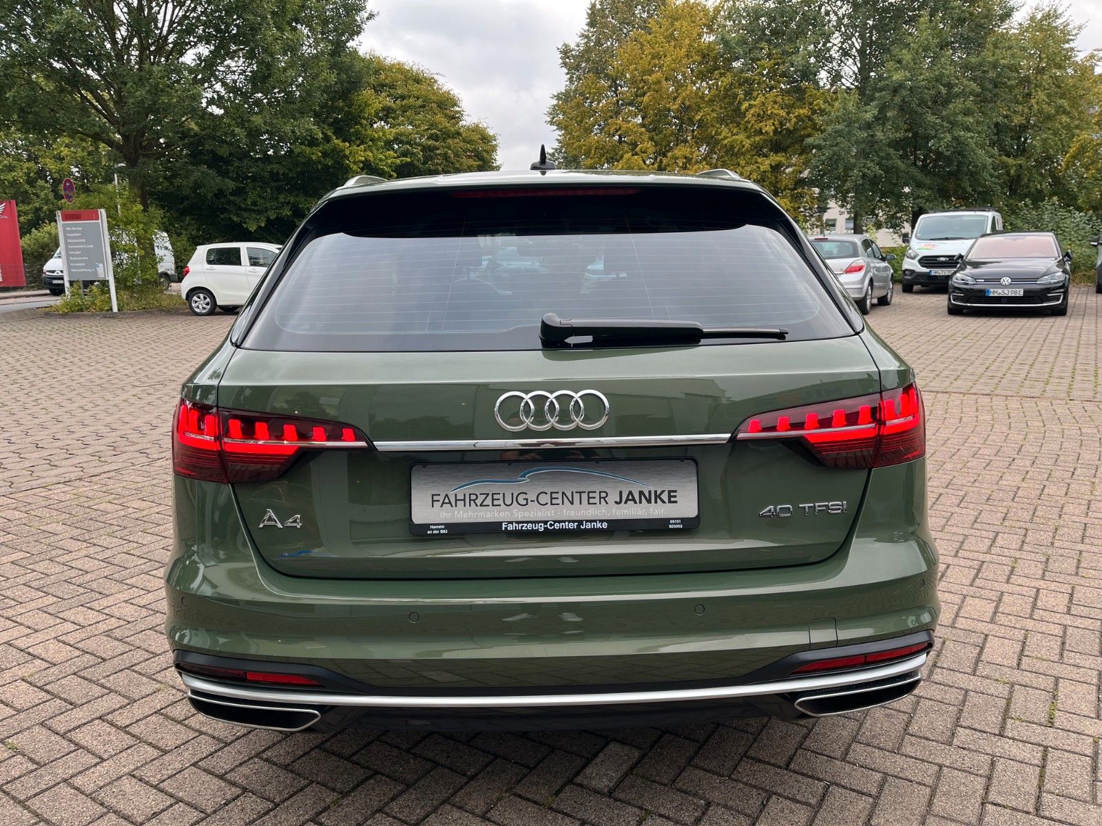 Fahrzeugabbildung Audi A4 Avant 40 TFSI +LED/Massage/Navi/Sitzheiz+