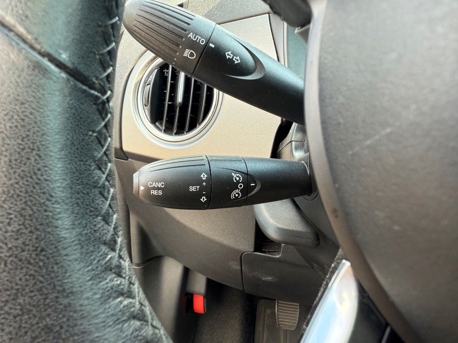 Fahrzeugabbildung Fiat 500 Sport Pano,DAB,Temp,Klimaauto