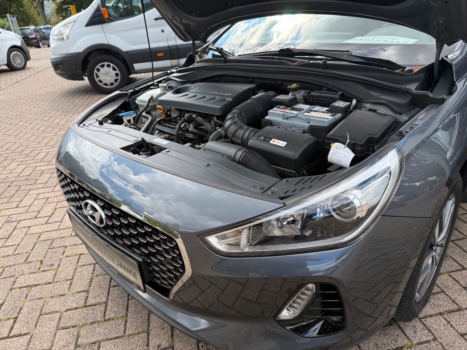 Fahrzeugabbildung Hyundai i30 cw Style Navi,SHZ,Temp,LKH,DAB
