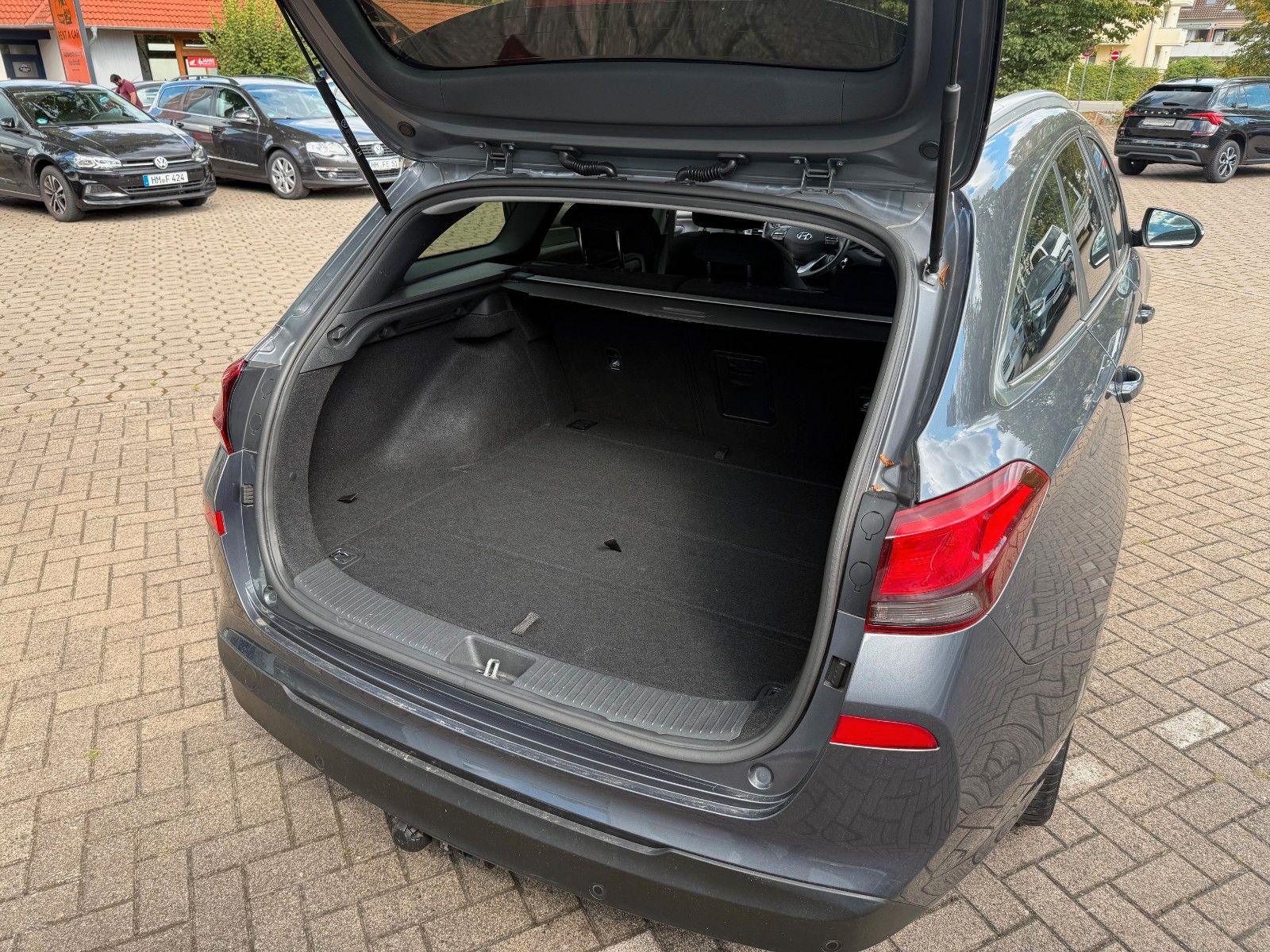 Fahrzeugabbildung Hyundai i30 cw Style Navi,SHZ,Temp,LKH,DAB