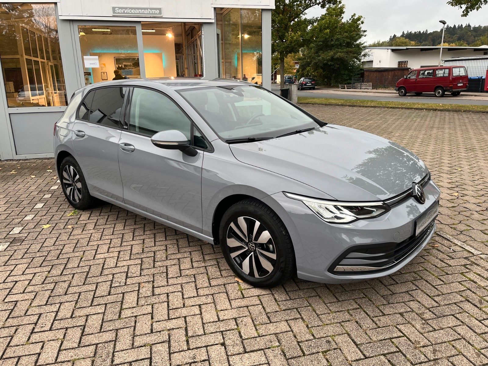 Fahrzeugabbildung Volkswagen Golf VIII Move eTSI +LED/CarPlay/Navi/Winter+