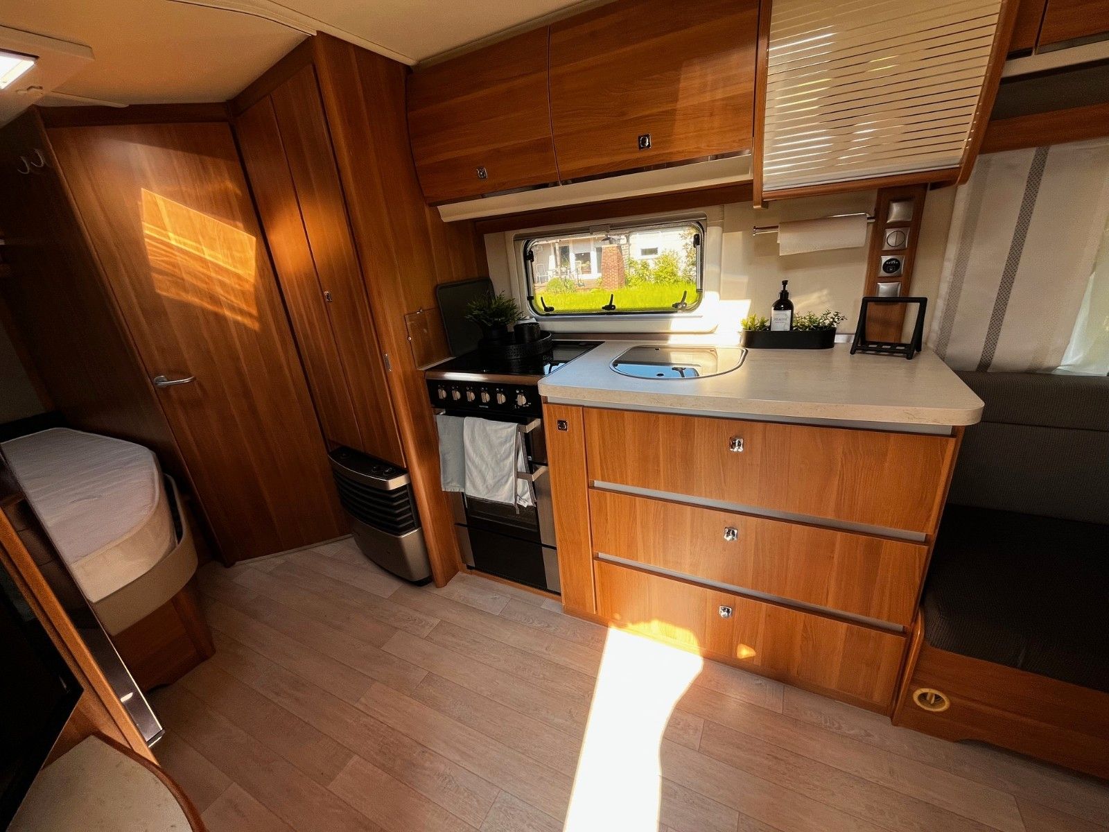 Fahrzeugabbildung Fendt Saphir 560 FHD +Solar/Autark/Mover/TV+