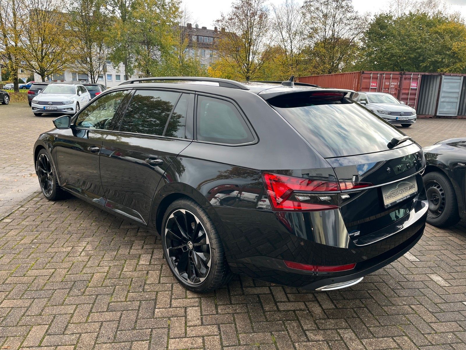 Fahrzeugabbildung SKODA Superb Combi Sportline 4x4 +Standheizung/AHK+