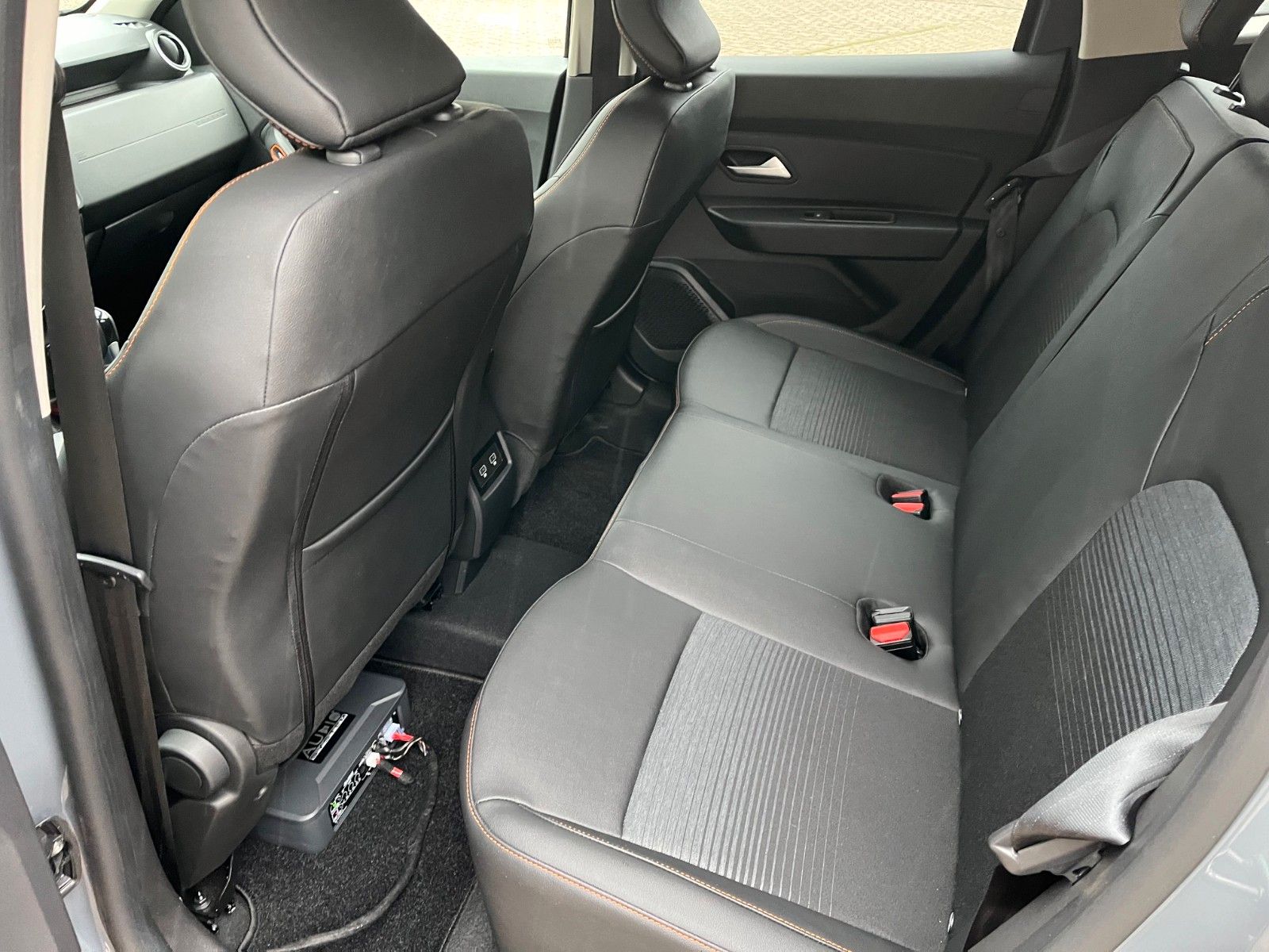 Fahrzeugabbildung Dacia Duster II Extreme +LED/Sound/Kamera+