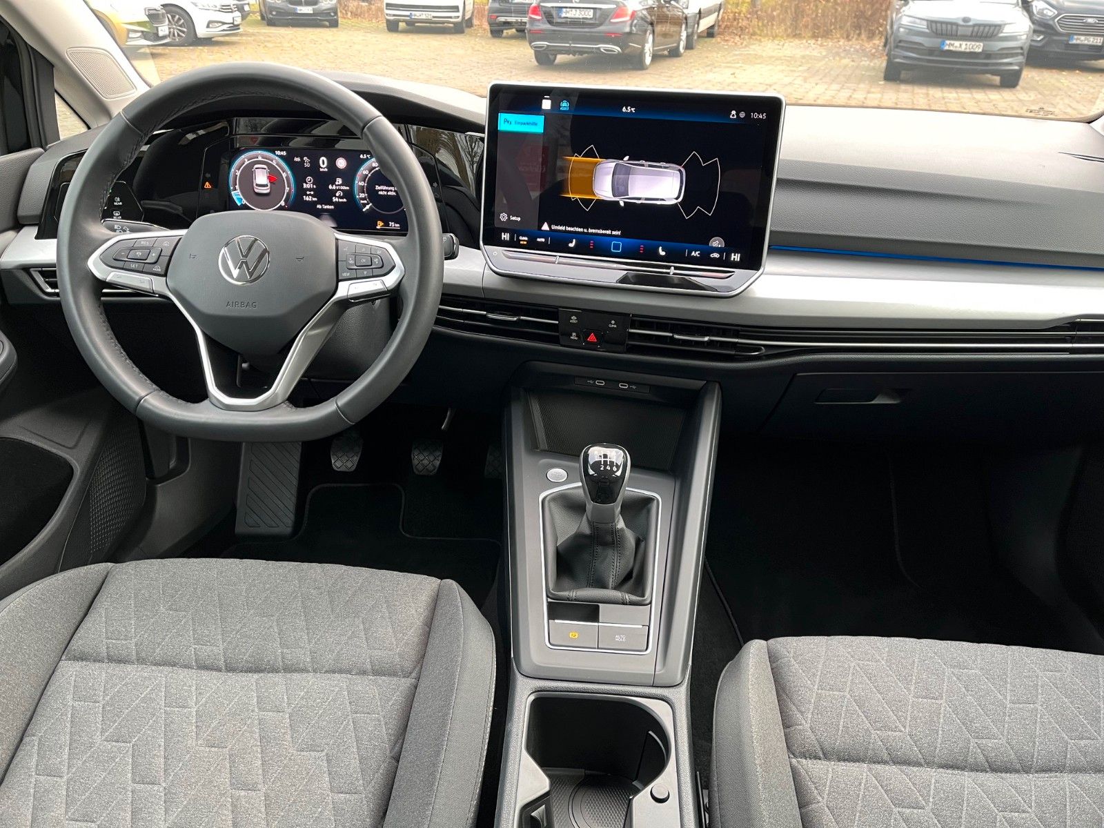 Fahrzeugabbildung Volkswagen Golf VIII  1.5 TSI Life