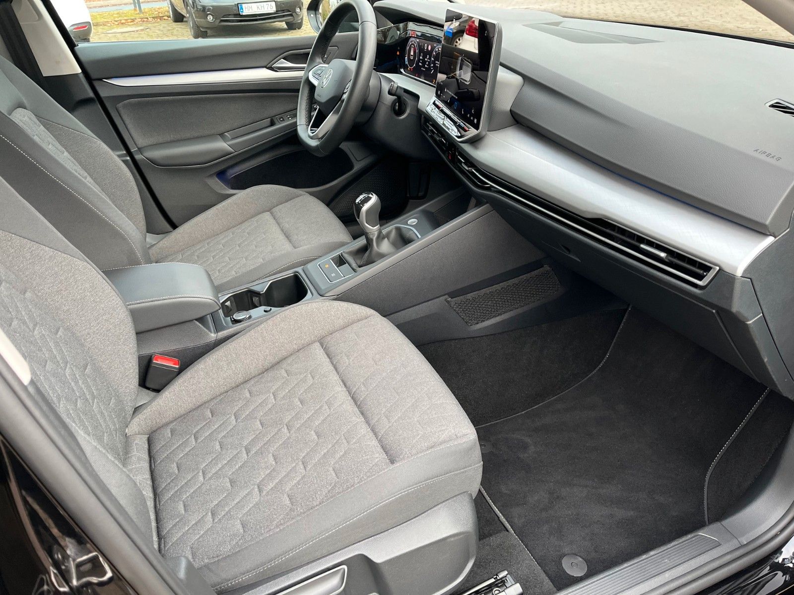 Fahrzeugabbildung Volkswagen Golf VIII  1.5 TSI Life