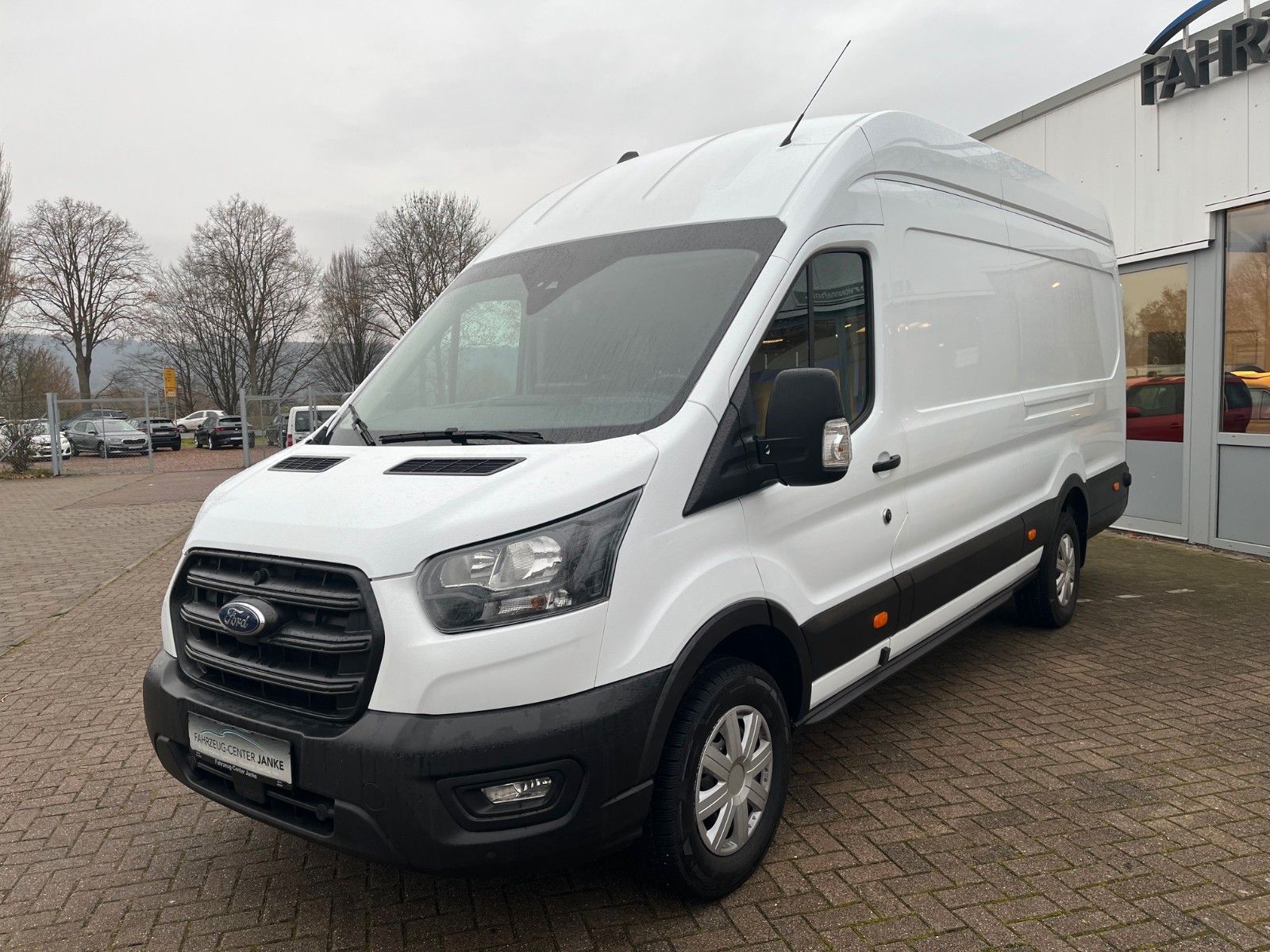 Fahrzeugabbildung Ford Transit Kasten 350 L4 Express