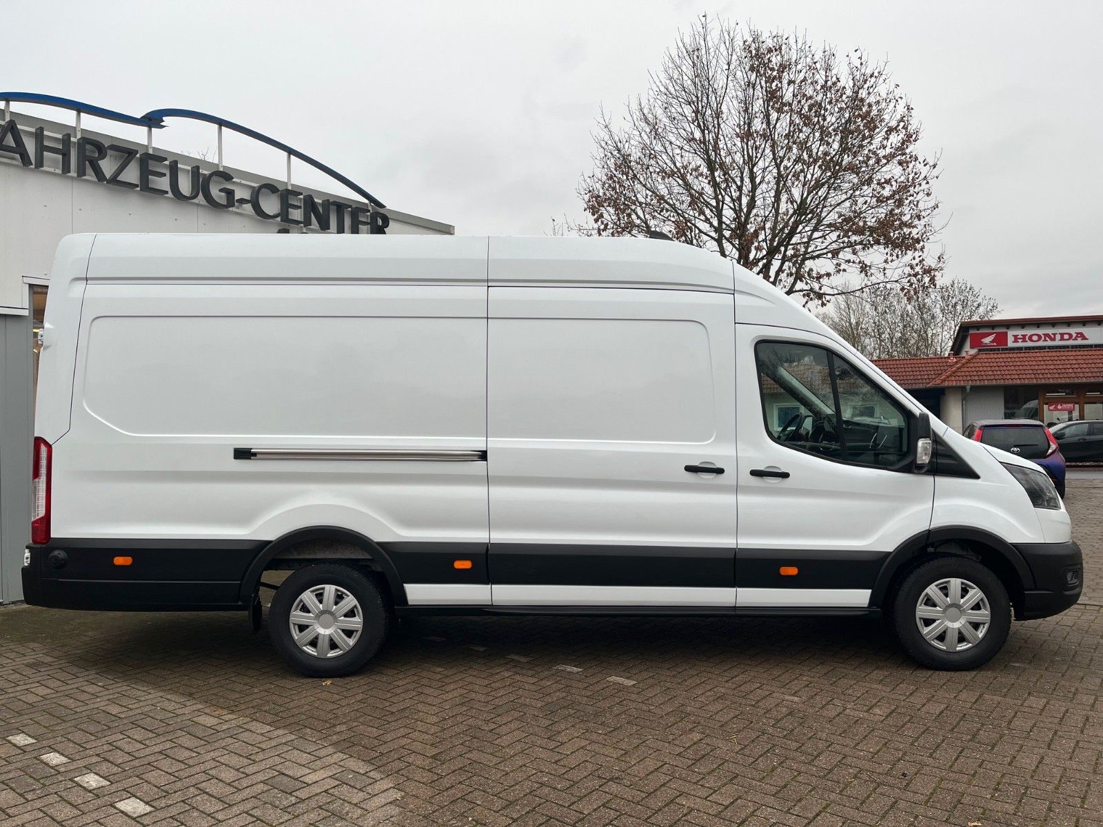 Fahrzeugabbildung Ford Transit Kasten 350 L4 Express