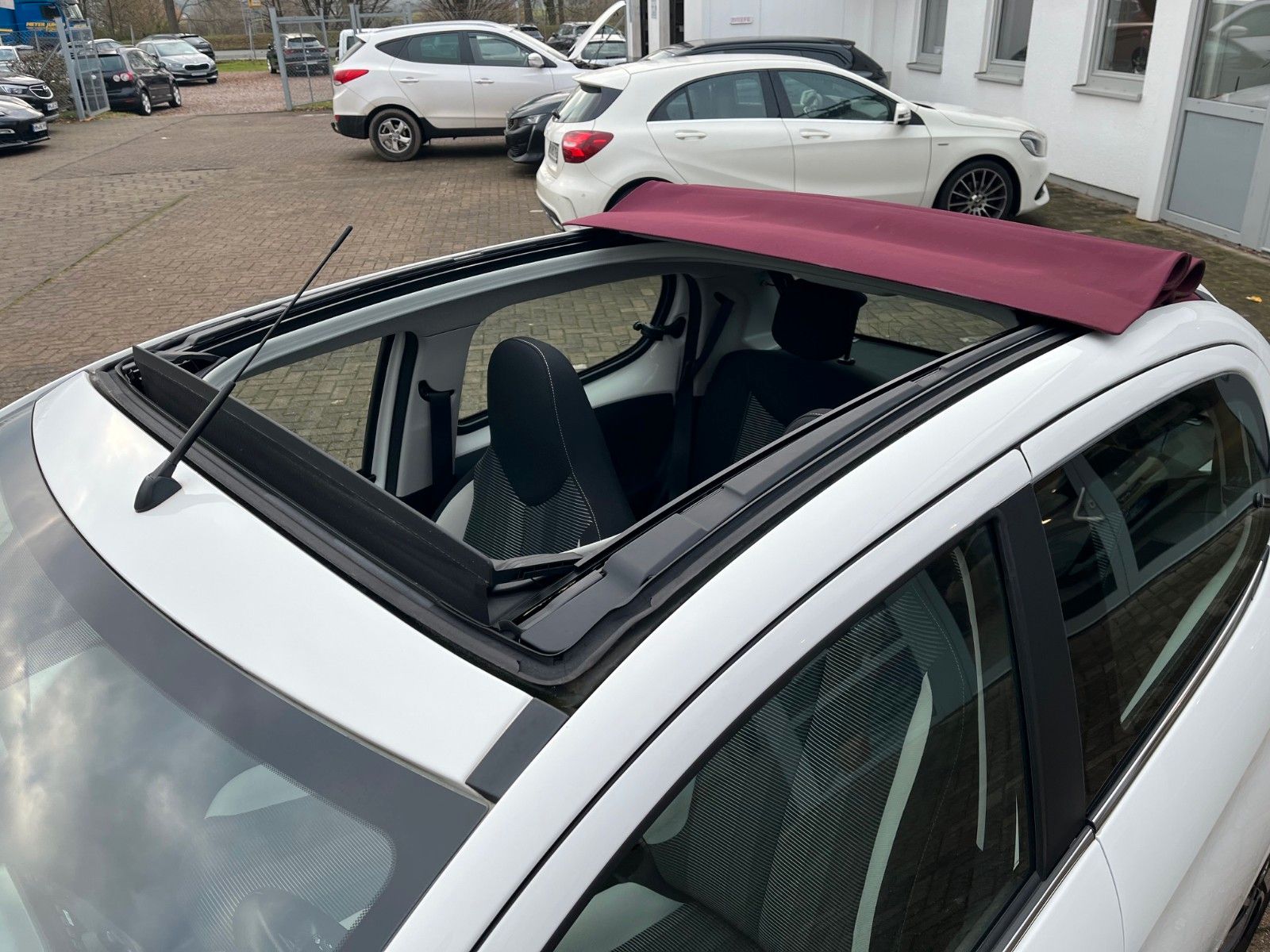 Fahrzeugabbildung Peugeot 108 TOP Active