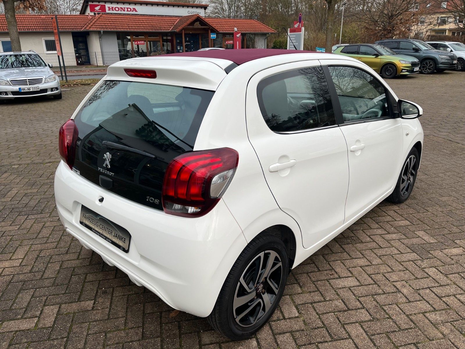 Fahrzeugabbildung Peugeot 108 TOP Active