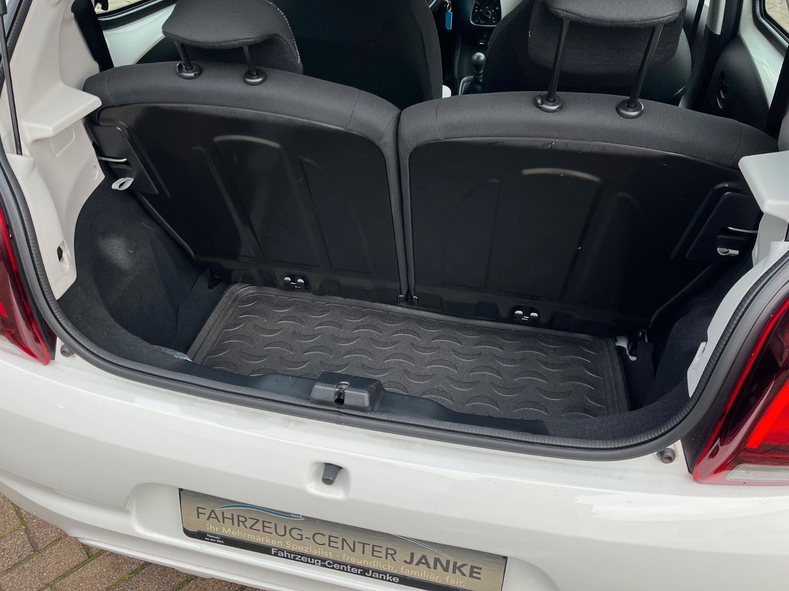 Fahrzeugabbildung Peugeot 108 TOP Active