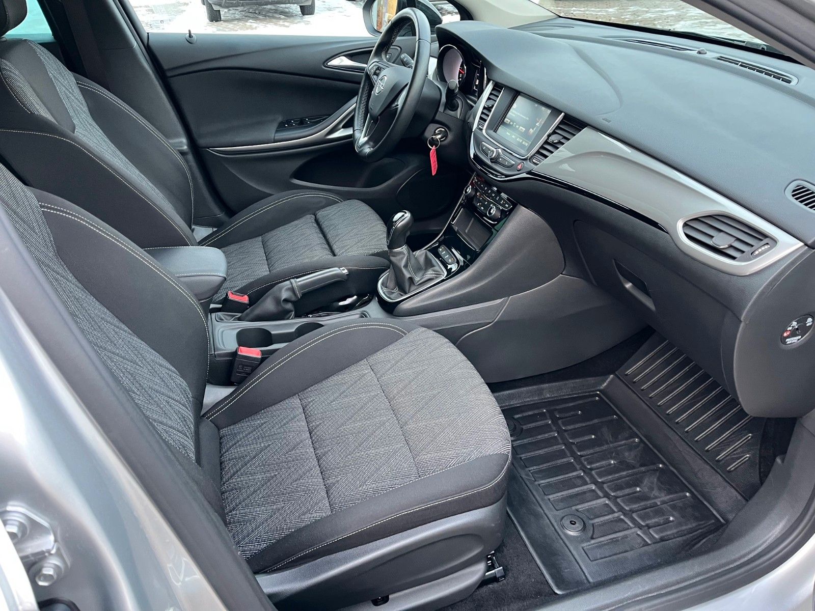 Fahrzeugabbildung Opel Astra K Opel 2020 +LED/Winter-Paket+