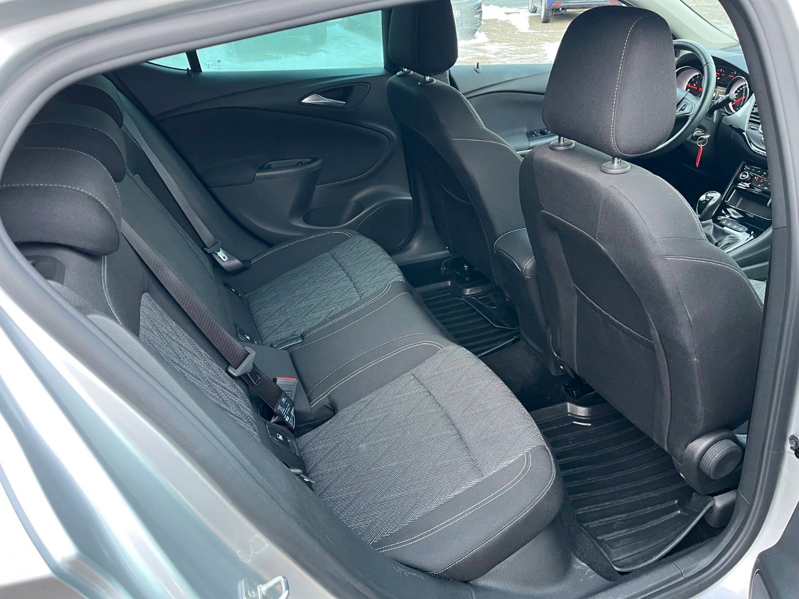 Fahrzeugabbildung Opel Astra K Opel 2020 +LED/Winter-Paket+