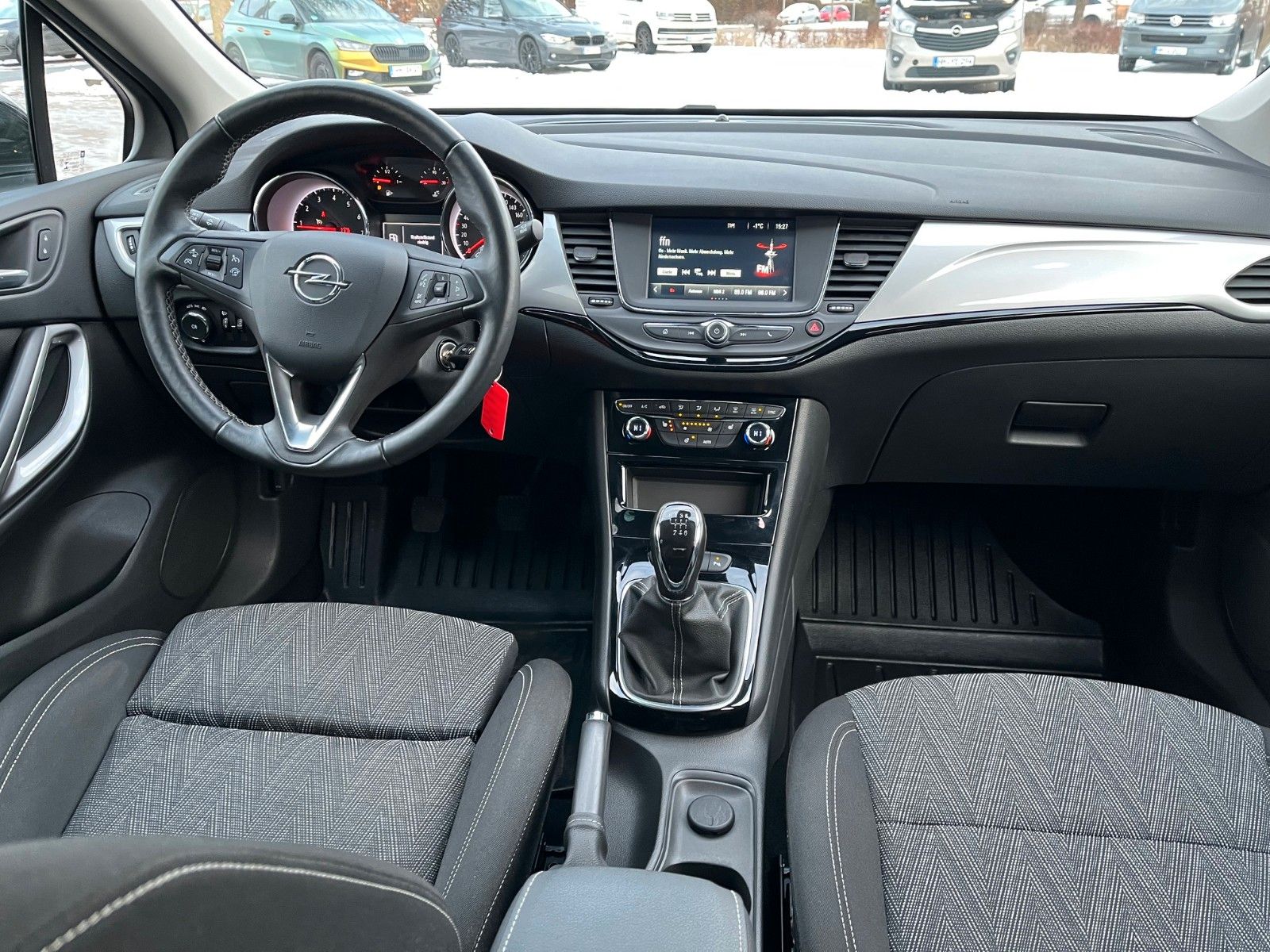 Fahrzeugabbildung Opel Astra K Opel 2020 +LED/Winter-Paket+