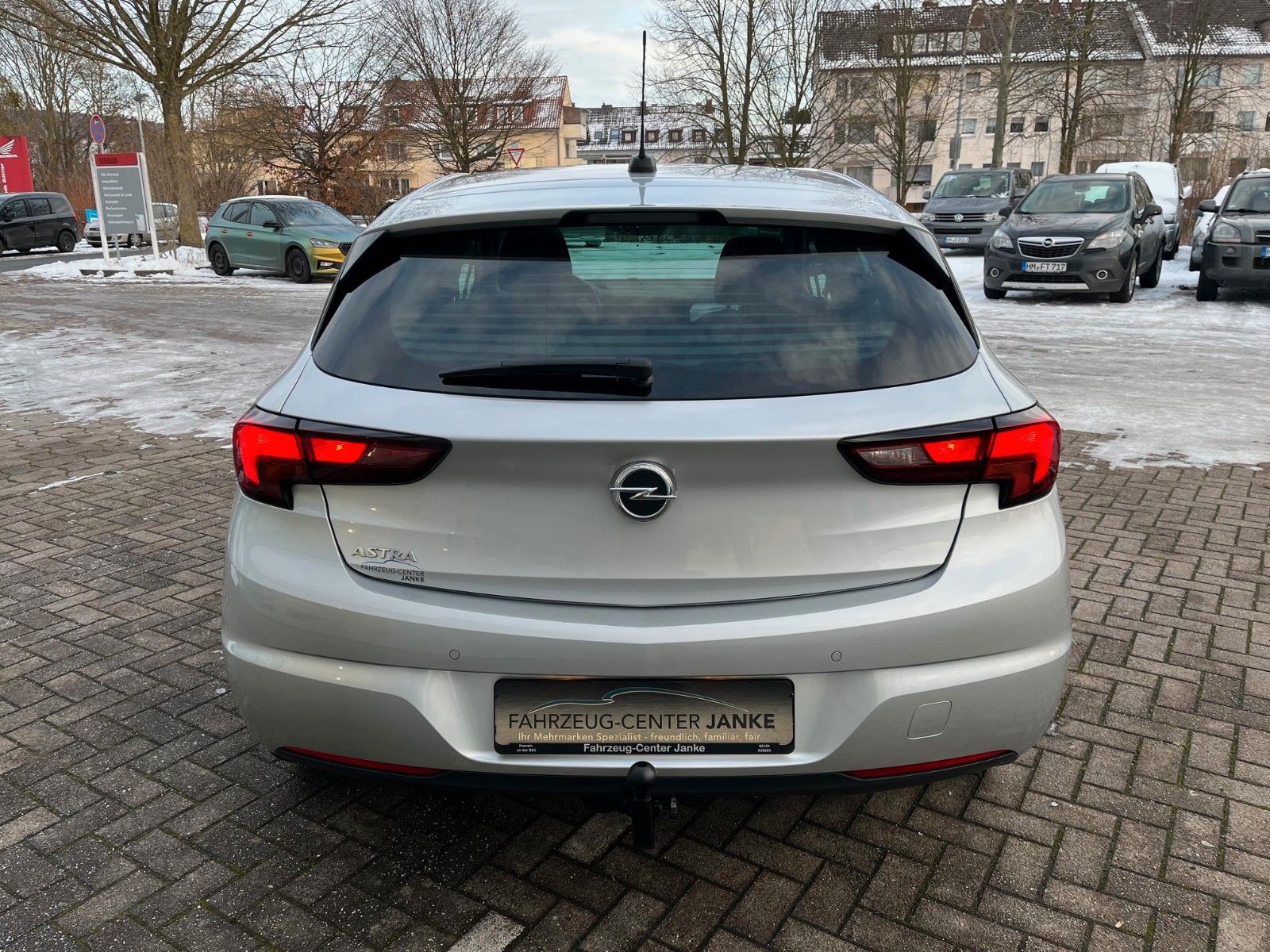 Fahrzeugabbildung Opel Astra K Opel 2020 +LED/Winter-Paket+