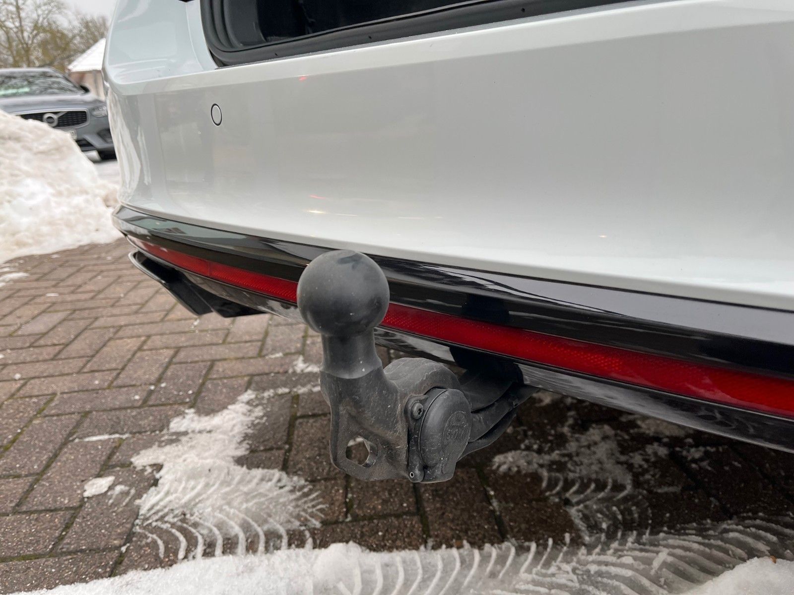 Fahrzeugabbildung SKODA Octavia Combi 2.0 TSI RS +Headup/Kamera/AHK+