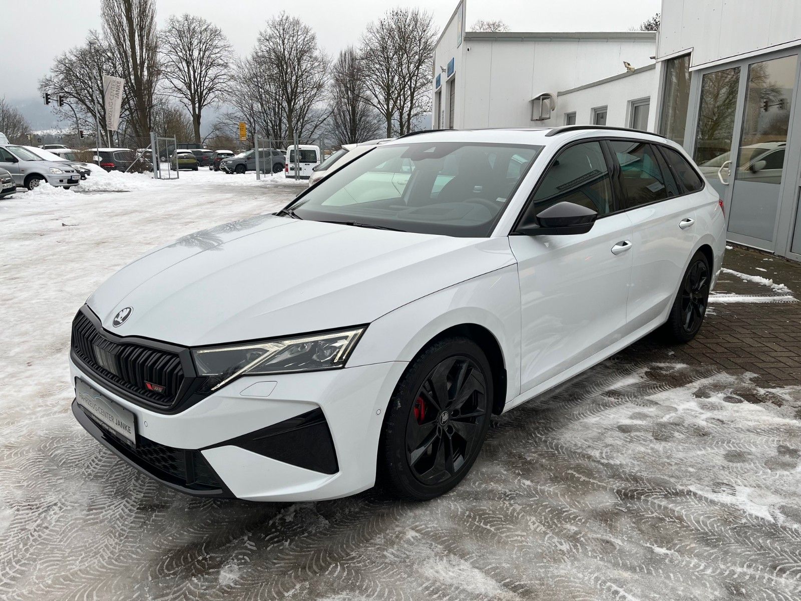 Fahrzeugabbildung SKODA Octavia Combi 2.0 TSI RS +Headup/Kamera/AHK+