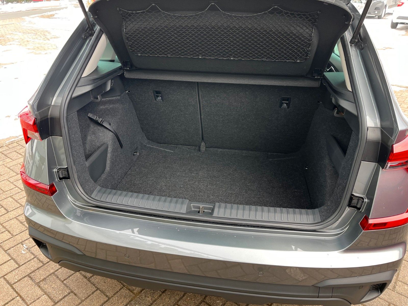 Fahrzeugabbildung SKODA Kamiq Selection DSG +LED/CarPlay/Kamera/Navi+