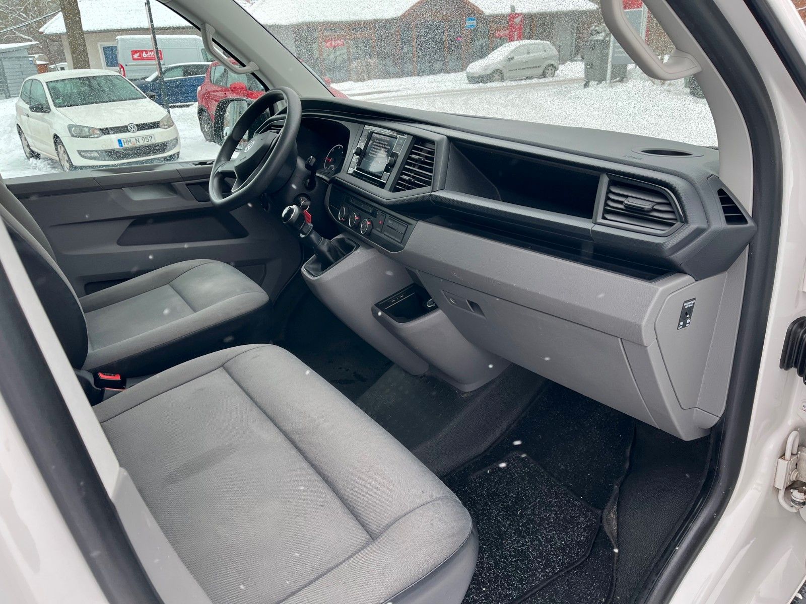 Fahrzeugabbildung Volkswagen T6 Transporter