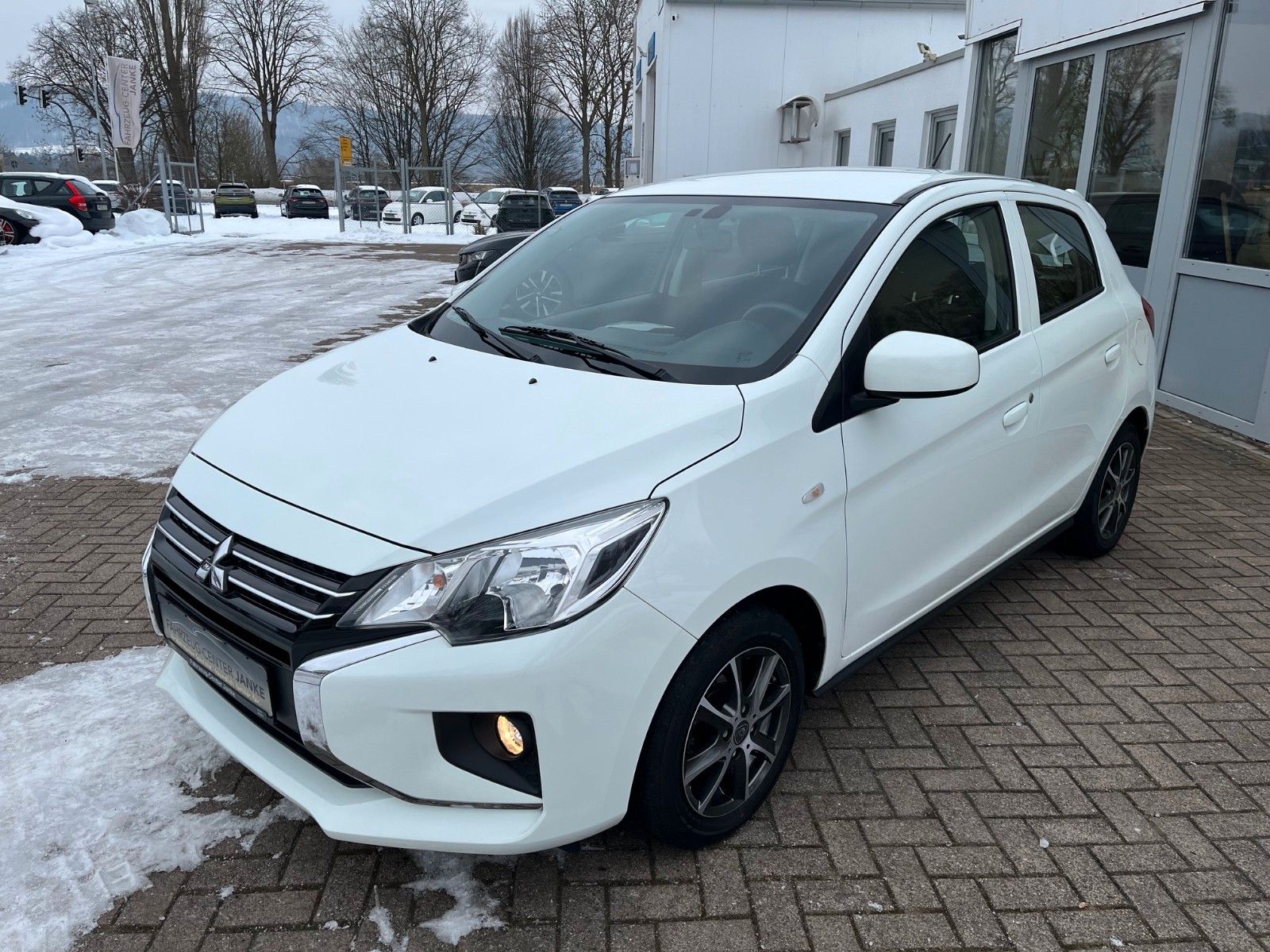 Fahrzeugabbildung Mitsubishi Space Star +DAB/Kamera+