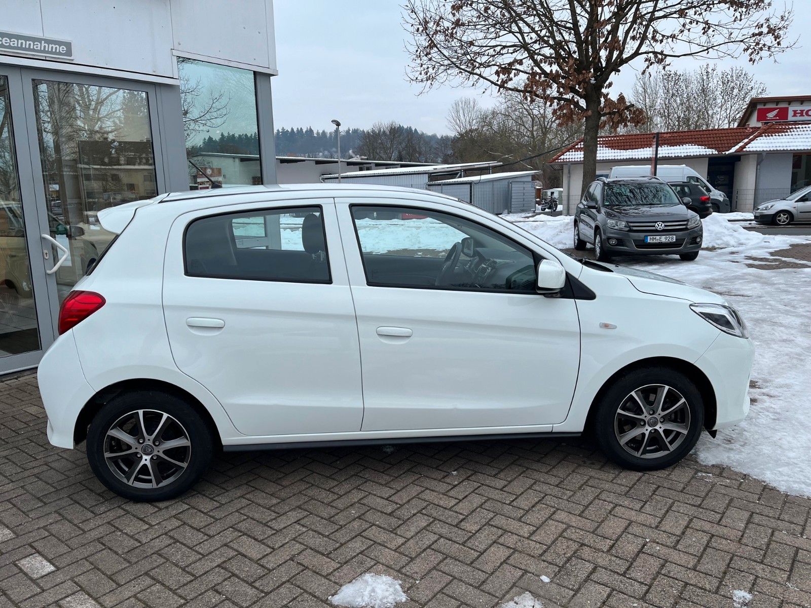 Fahrzeugabbildung Mitsubishi Space Star +DAB/Kamera+