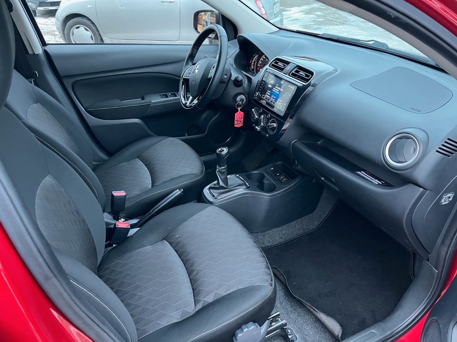 Fahrzeugabbildung Mitsubishi Space Star Select+