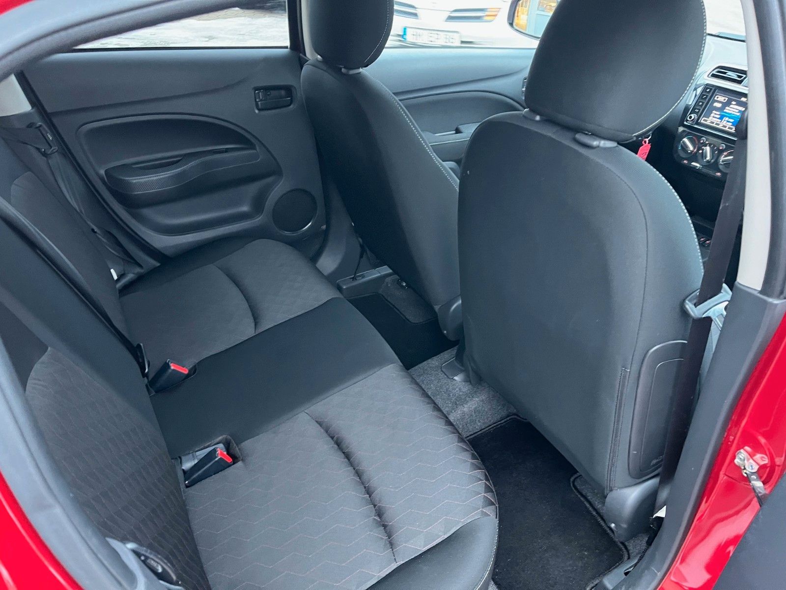 Fahrzeugabbildung Mitsubishi Space Star Select+