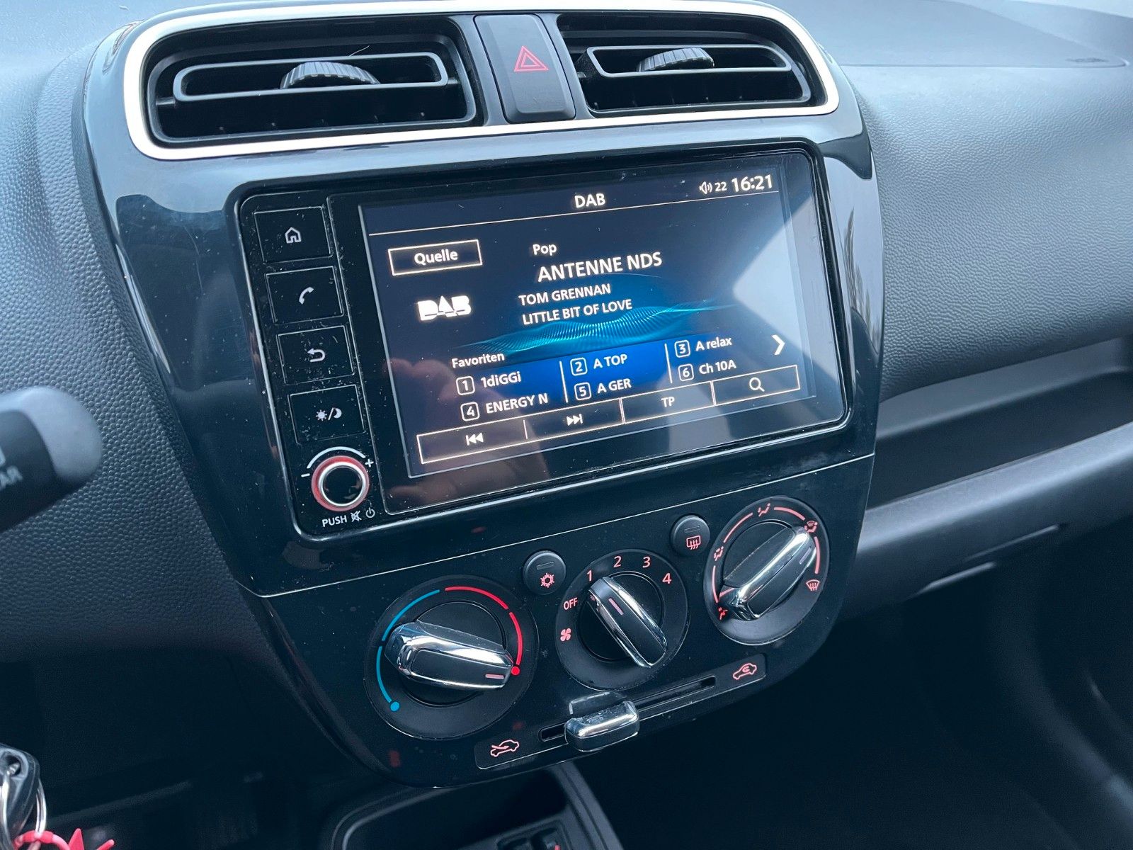 Fahrzeugabbildung Mitsubishi Space Star Select+