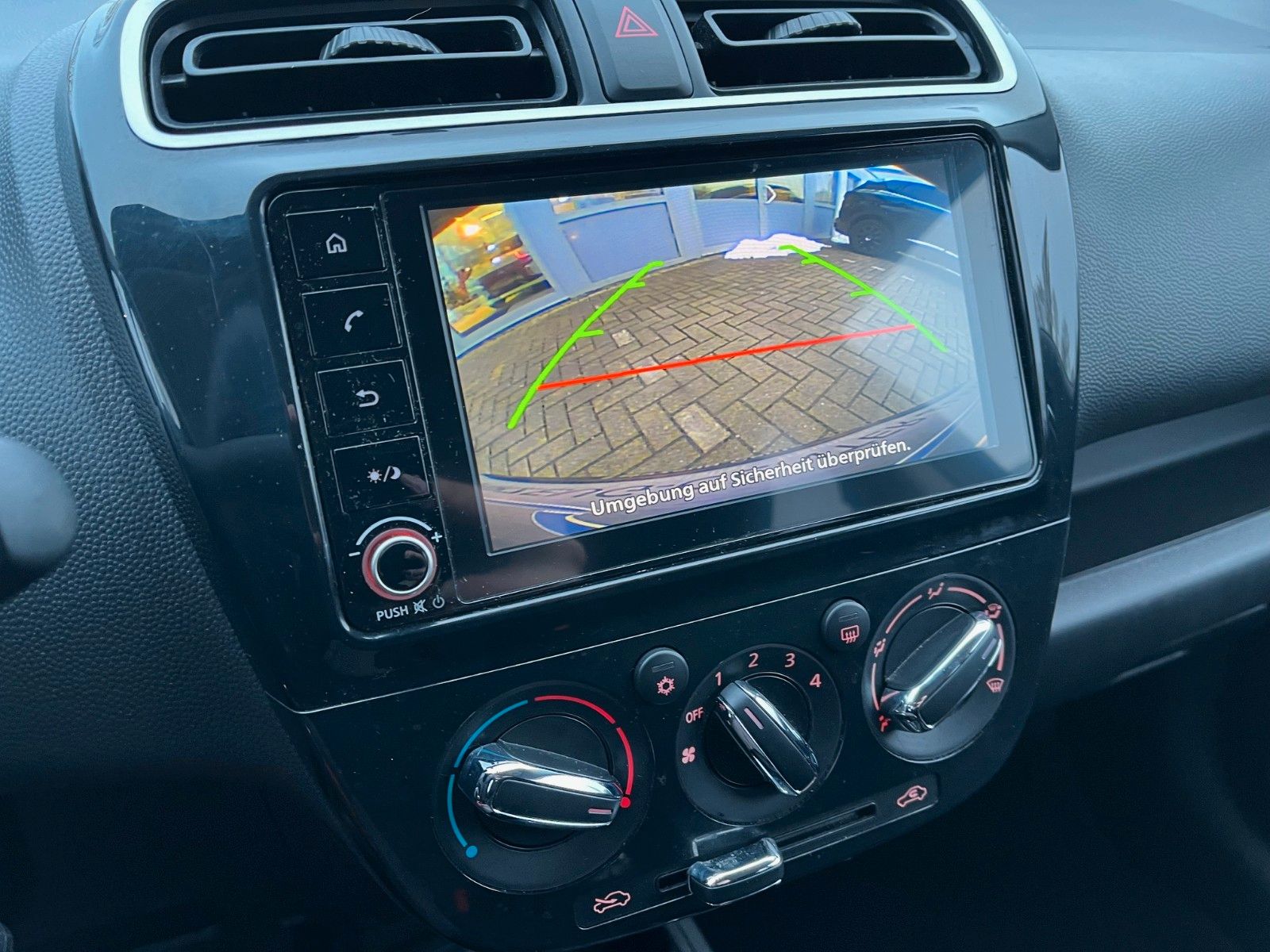 Fahrzeugabbildung Mitsubishi Space Star Select+