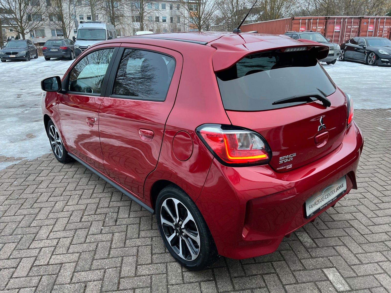 Fahrzeugabbildung Mitsubishi Space Star Select+