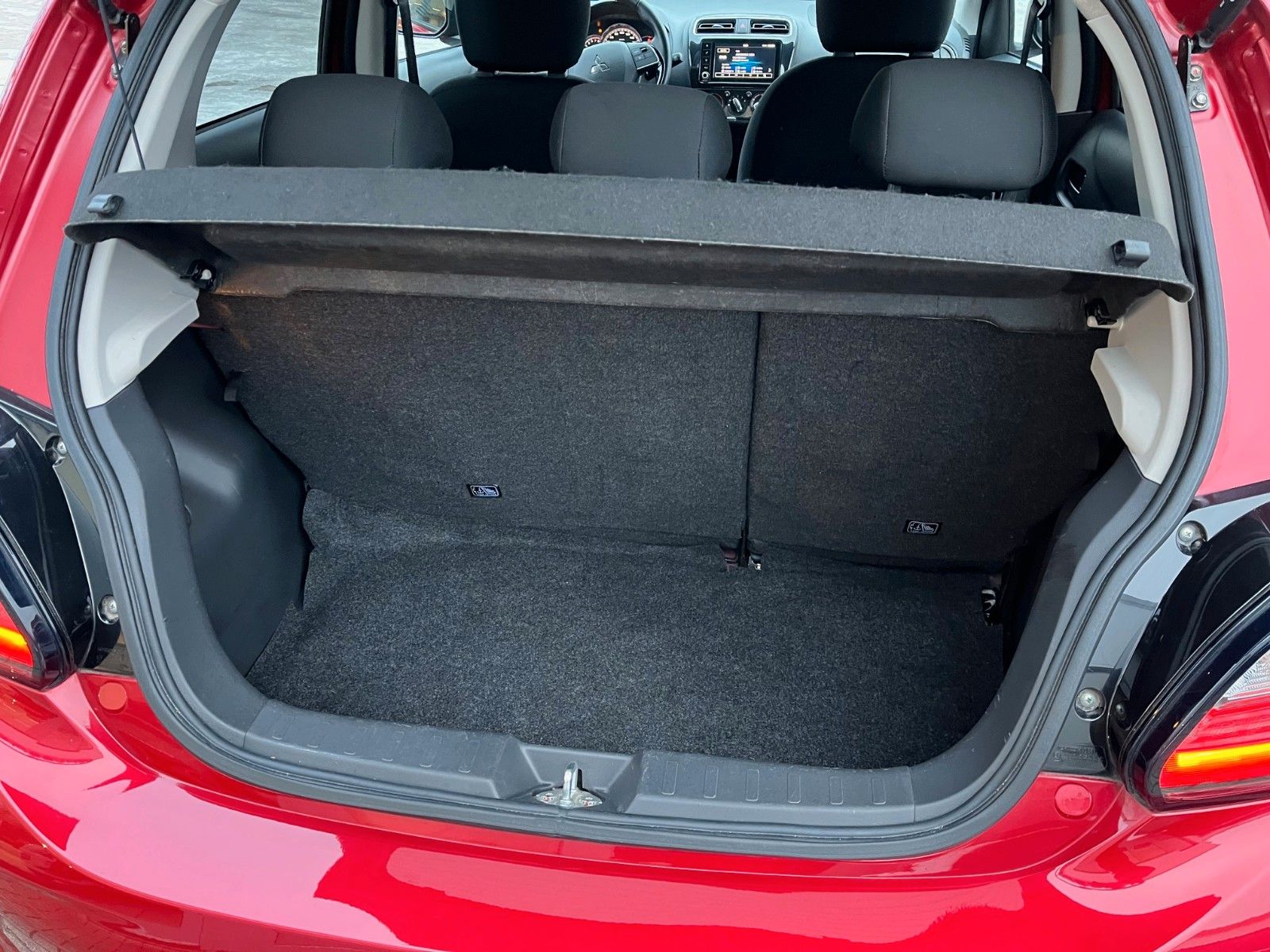 Fahrzeugabbildung Mitsubishi Space Star Select+