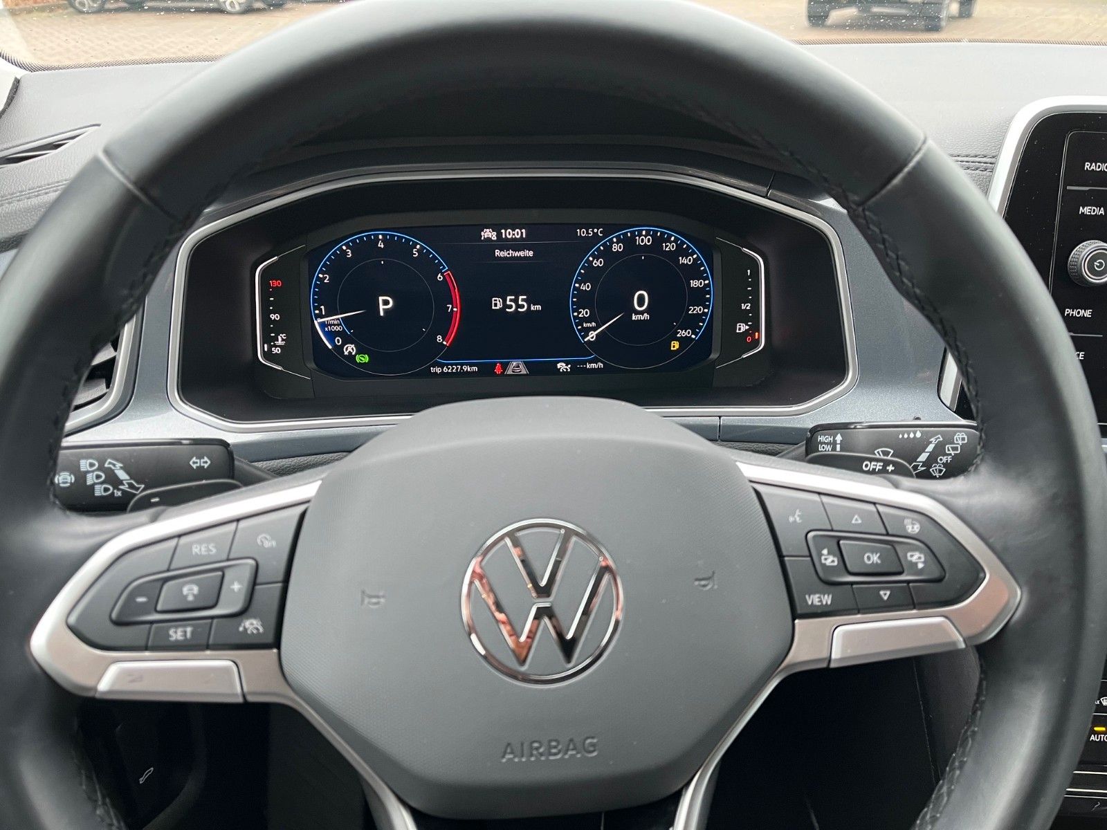 Fahrzeugabbildung Volkswagen T-Roc Style DSG +LED/Kamera/CarPlay+