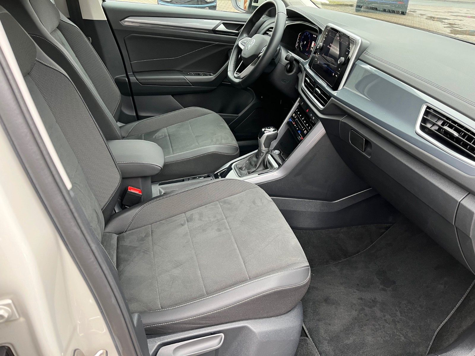 Fahrzeugabbildung Volkswagen T-Roc Style DSG +LED/Kamera/CarPlay+