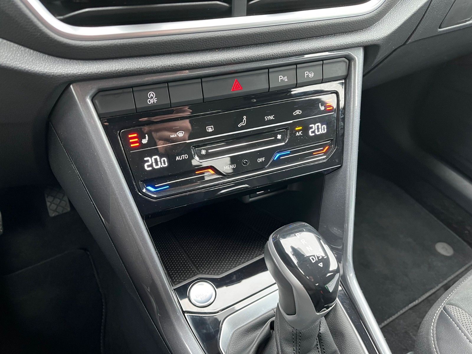 Fahrzeugabbildung Volkswagen T-Roc Style DSG +LED/Kamera/CarPlay+